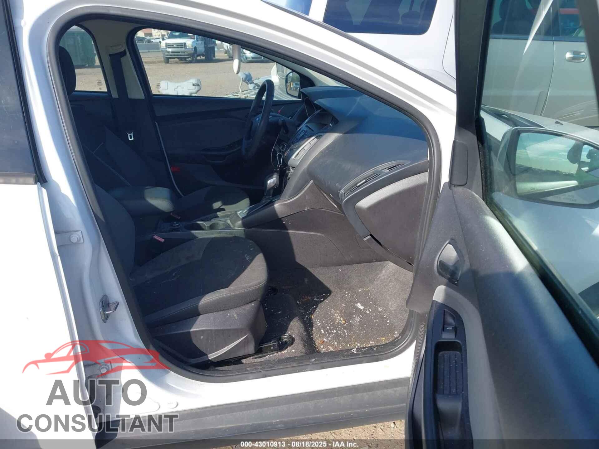 FORD FOCUS 2012 - 1FAHP3F2XCL217136