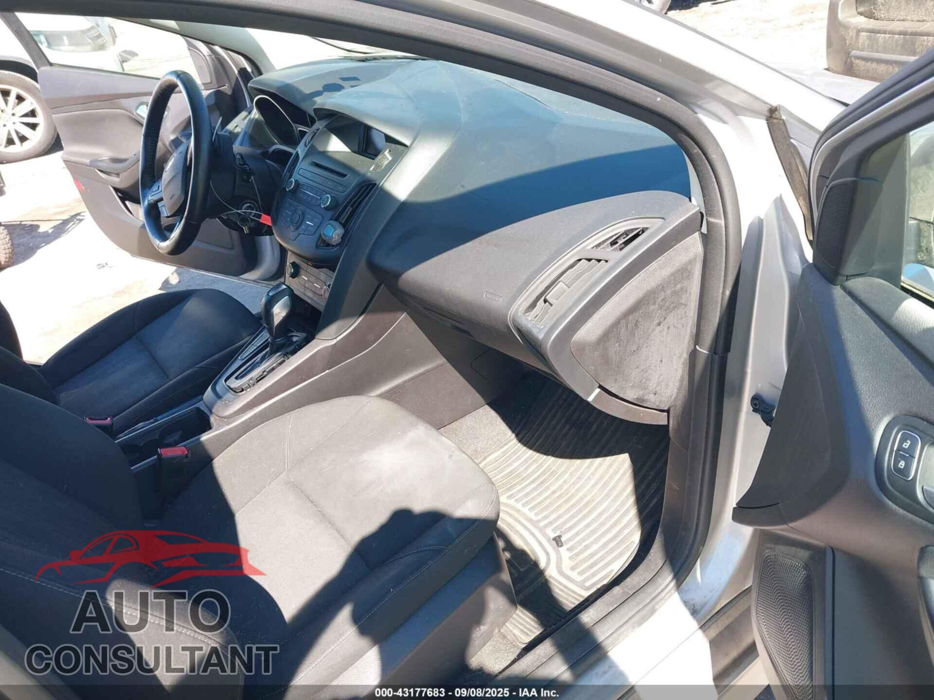 FORD FOCUS 2015 - 1FADP3F21FL273808