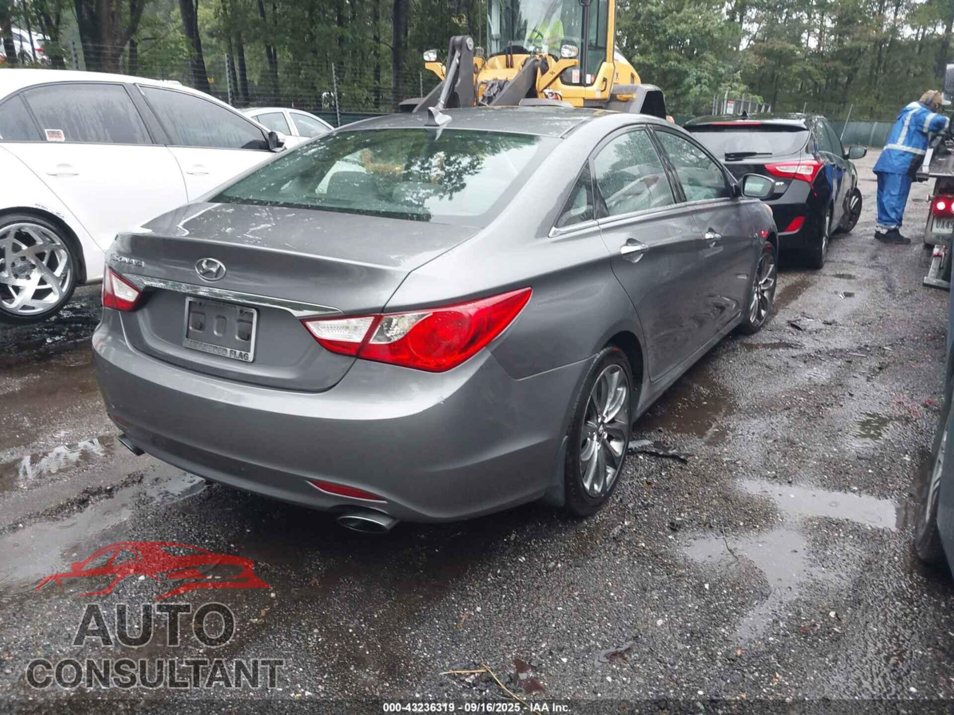 HYUNDAI SONATA 2011 - 5NPEC4AC7BH143708
