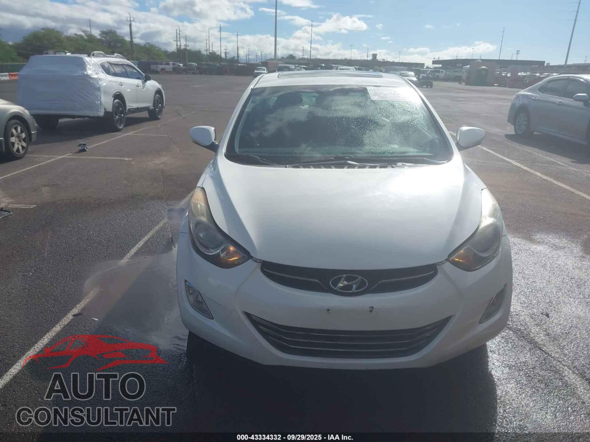 HYUNDAI ELANTRA 2012 - 5NPDH4AE8CH127551