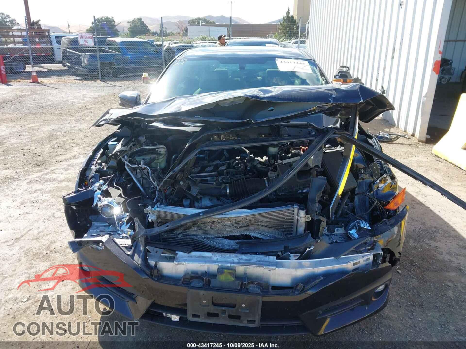 HONDA CIVIC 2018 - JHMFC1F33JX022011