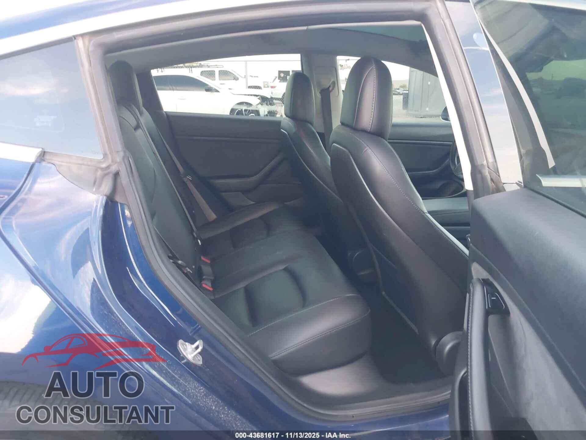 TESLA MODEL 3 2018 - 5YJ3E1EBXJF063690
