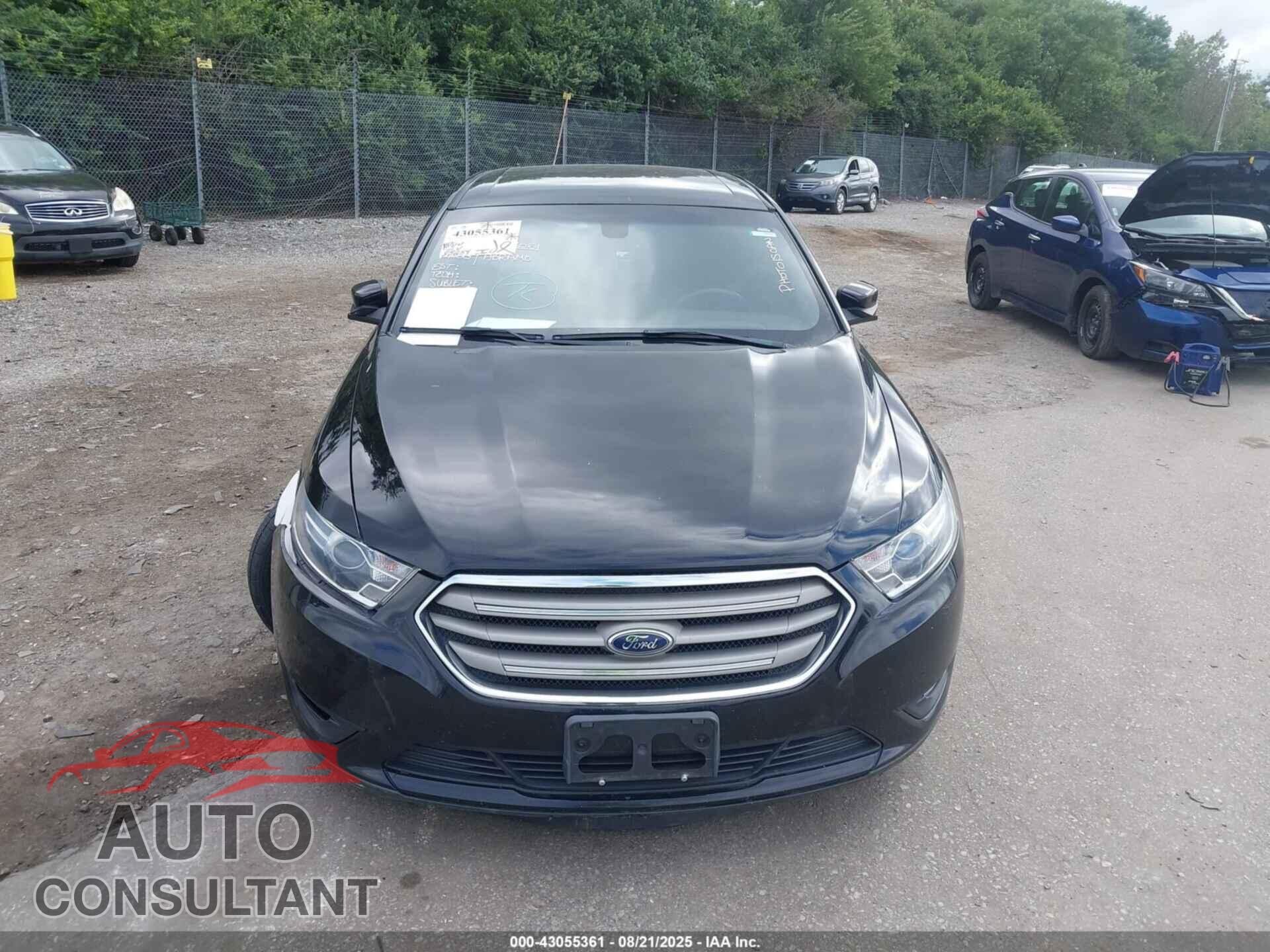 FORD TAURUS 2017 - 1FAHP2E80HG105350