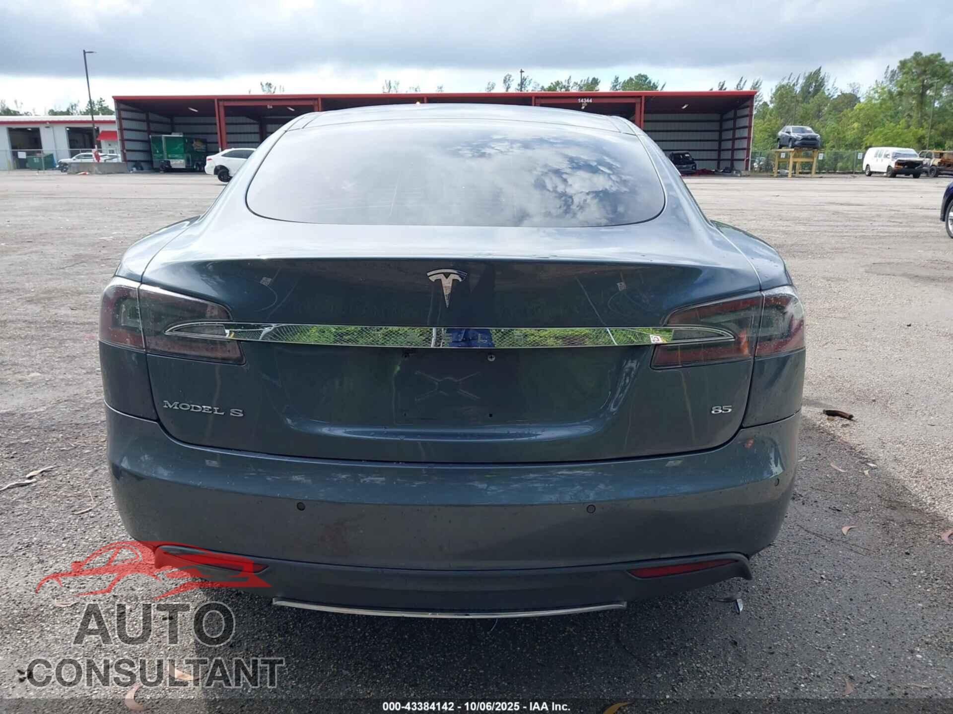 TESLA MODEL S 2013 - 5YJSA1CN9DFP28622