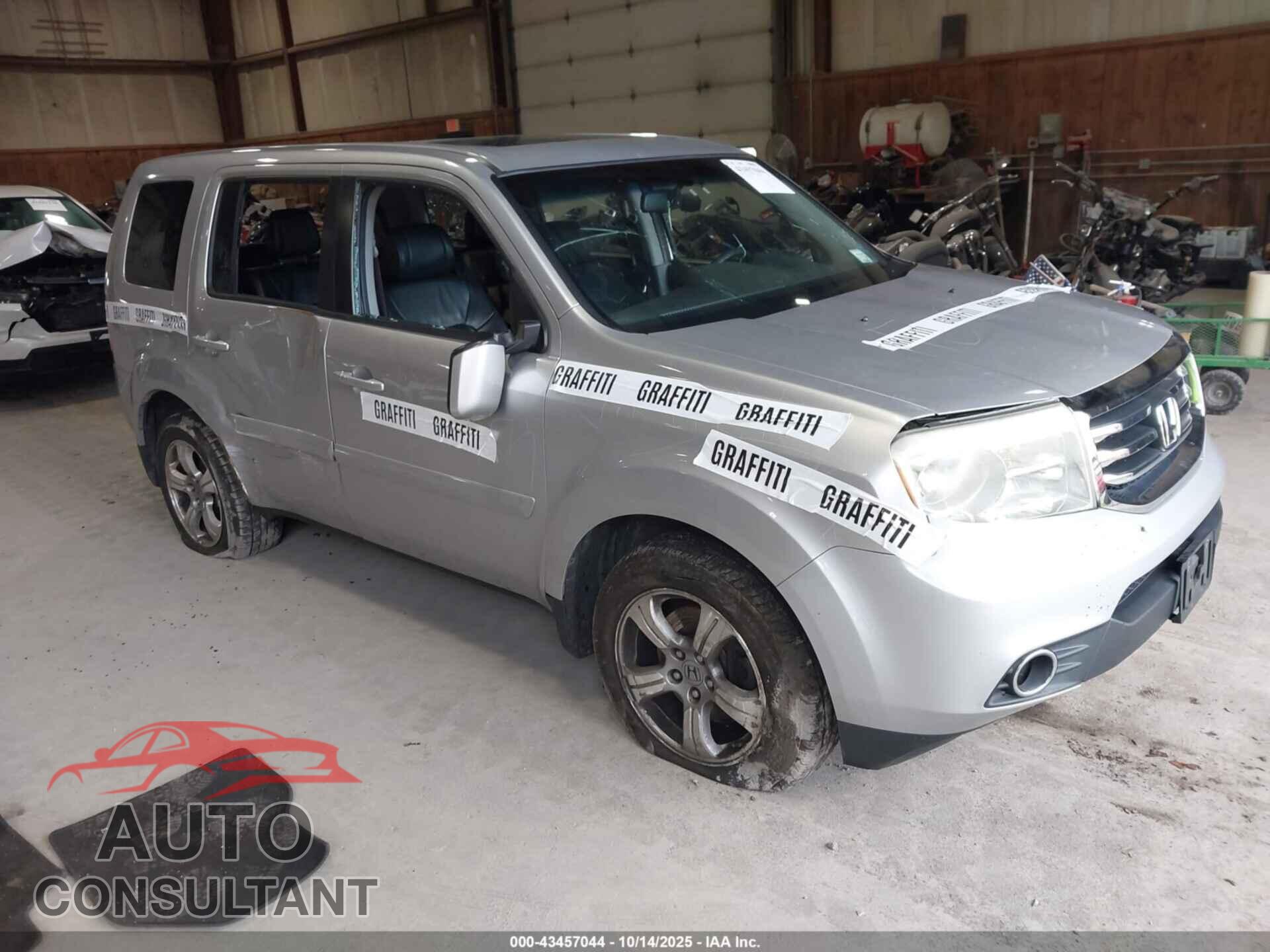 HONDA PILOT 2013 - 5FNYF4H56DB037229