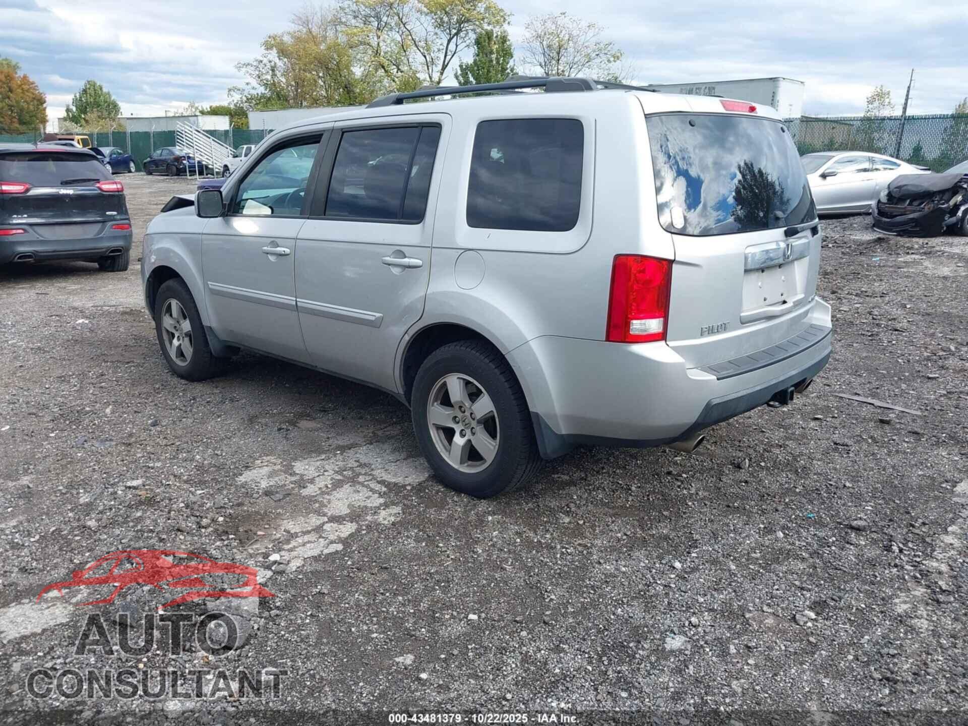 HONDA PILOT 2011 - 5FNYF4H50BB042987