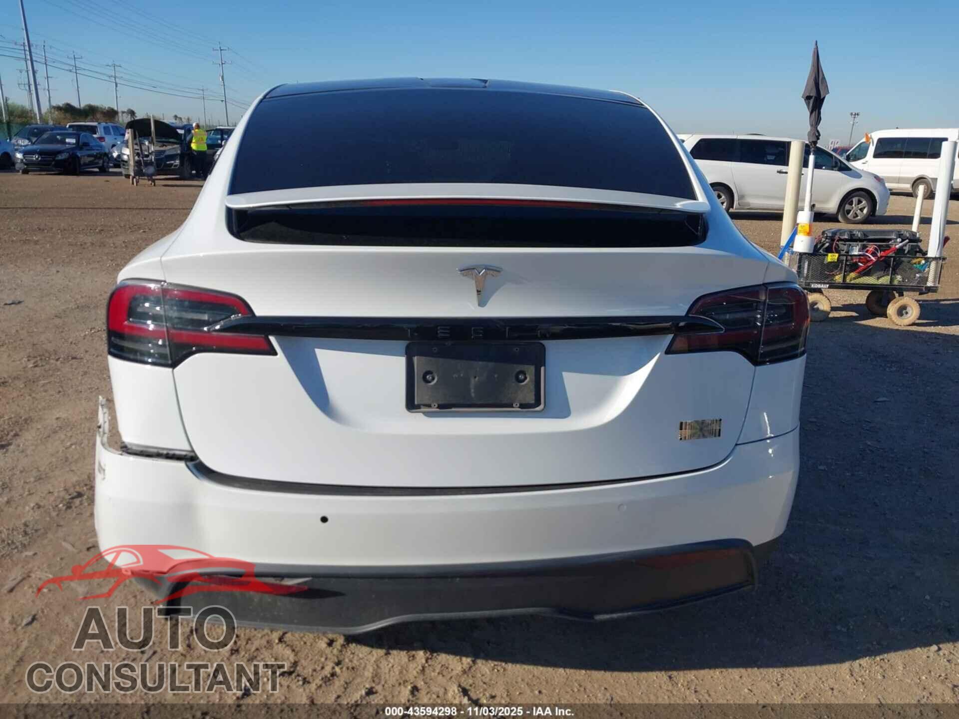 TESLA MODEL X 2022 - 7SAXCBE61NF337352