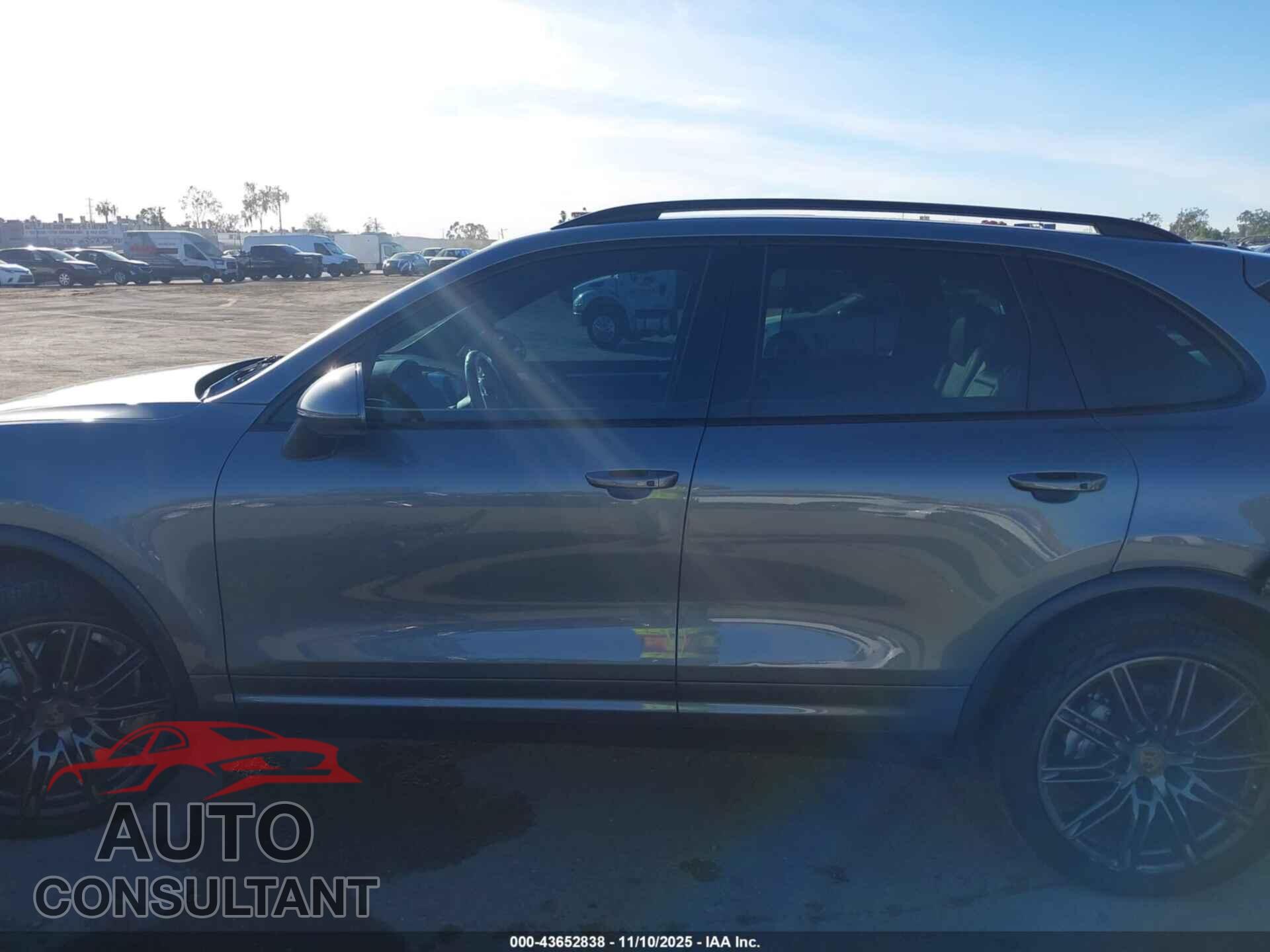 PORSCHE CAYENNE 2017 - WP1AB2A2XHLA50276