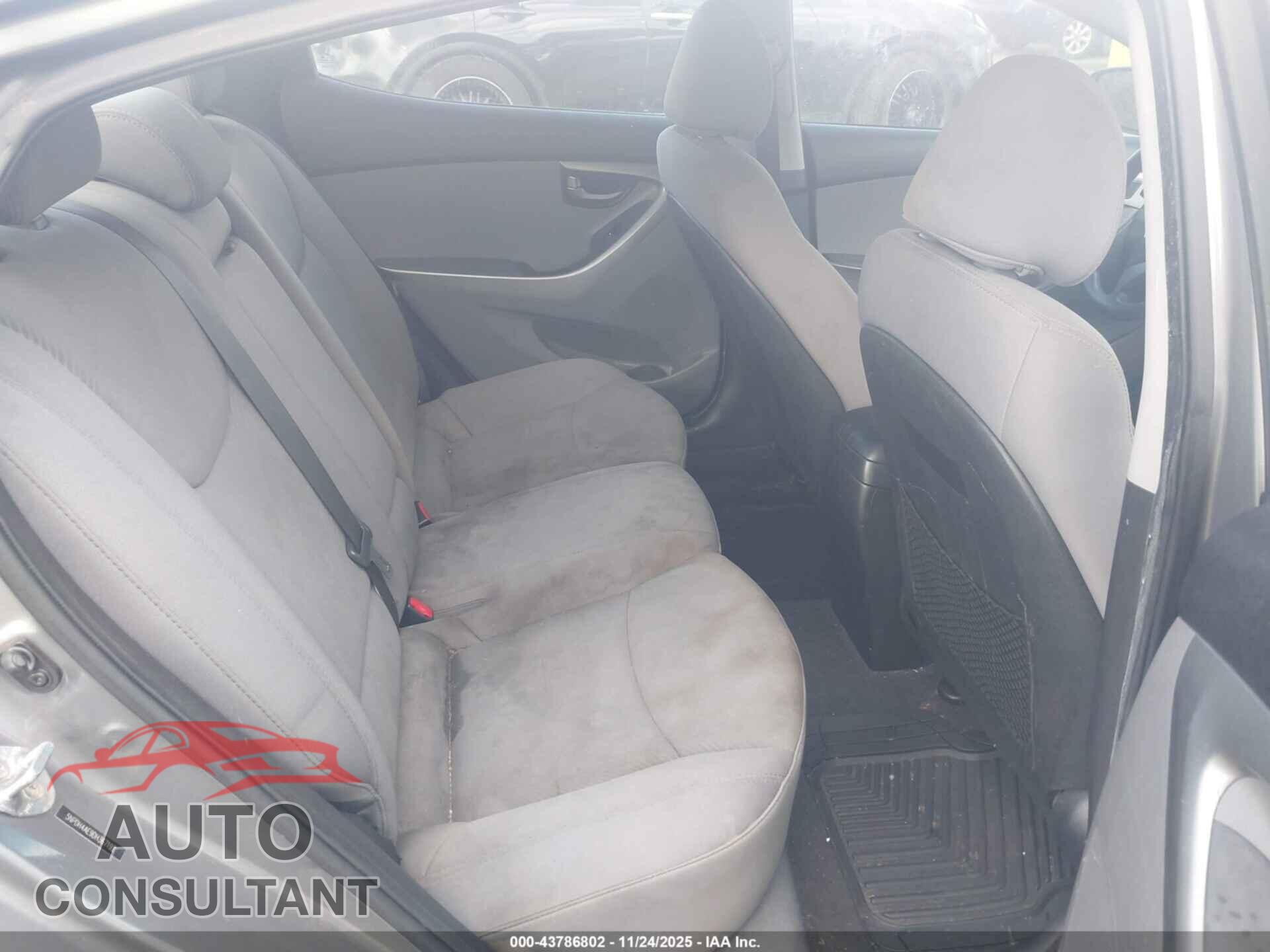 HYUNDAI ELANTRA 2013 - 5NPDH4AE9DH367192
