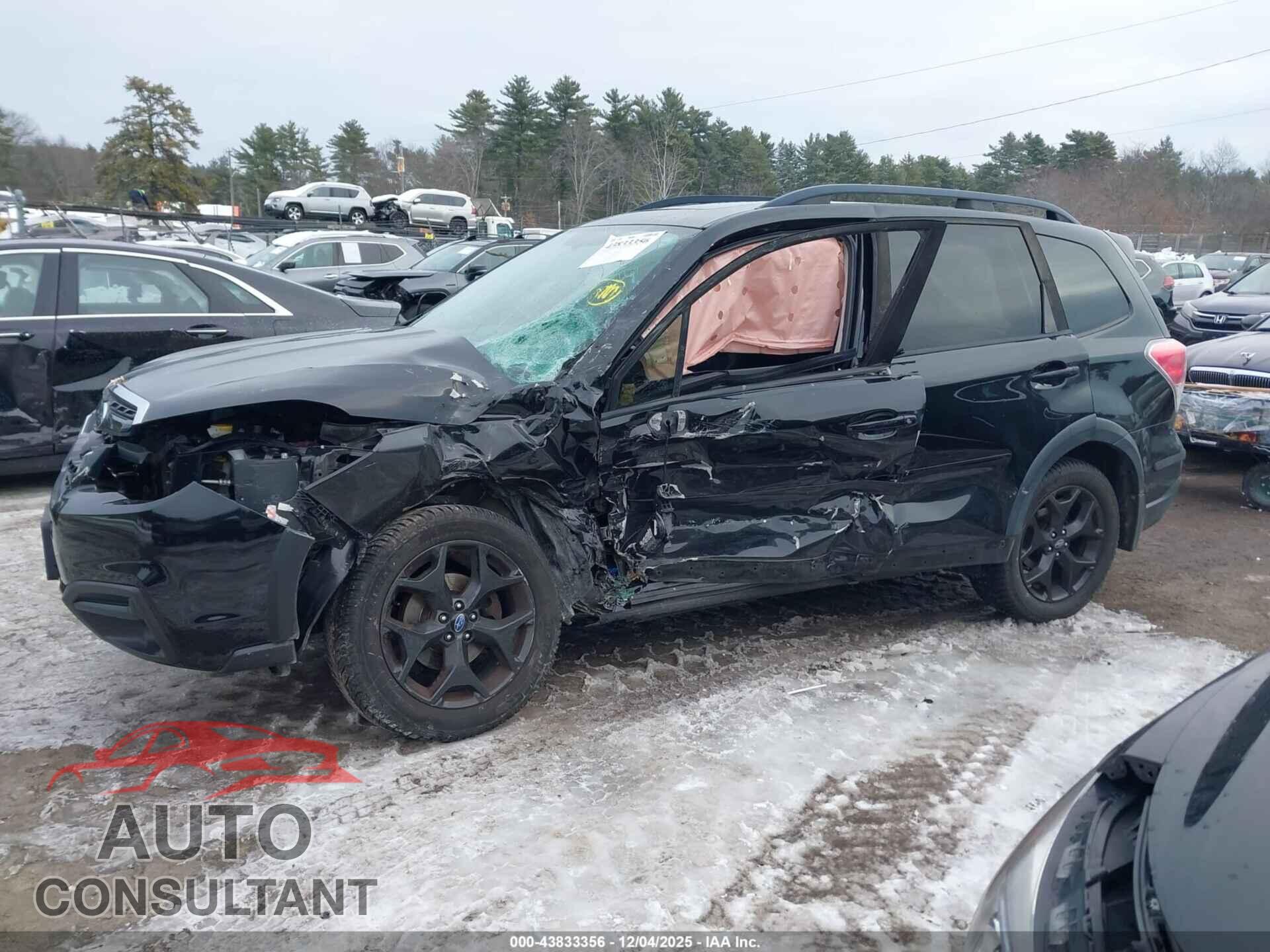 SUBARU FORESTER 2018 - JF2SJAEC2JH492372