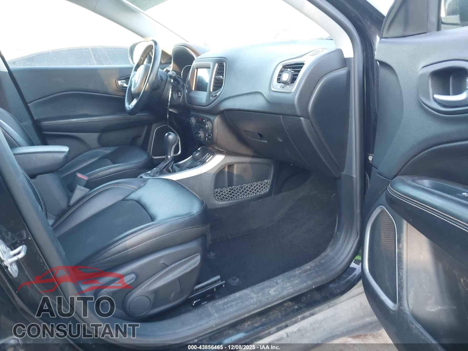 JEEP COMPASS 2018 - 3C4NJDBB6JT232521