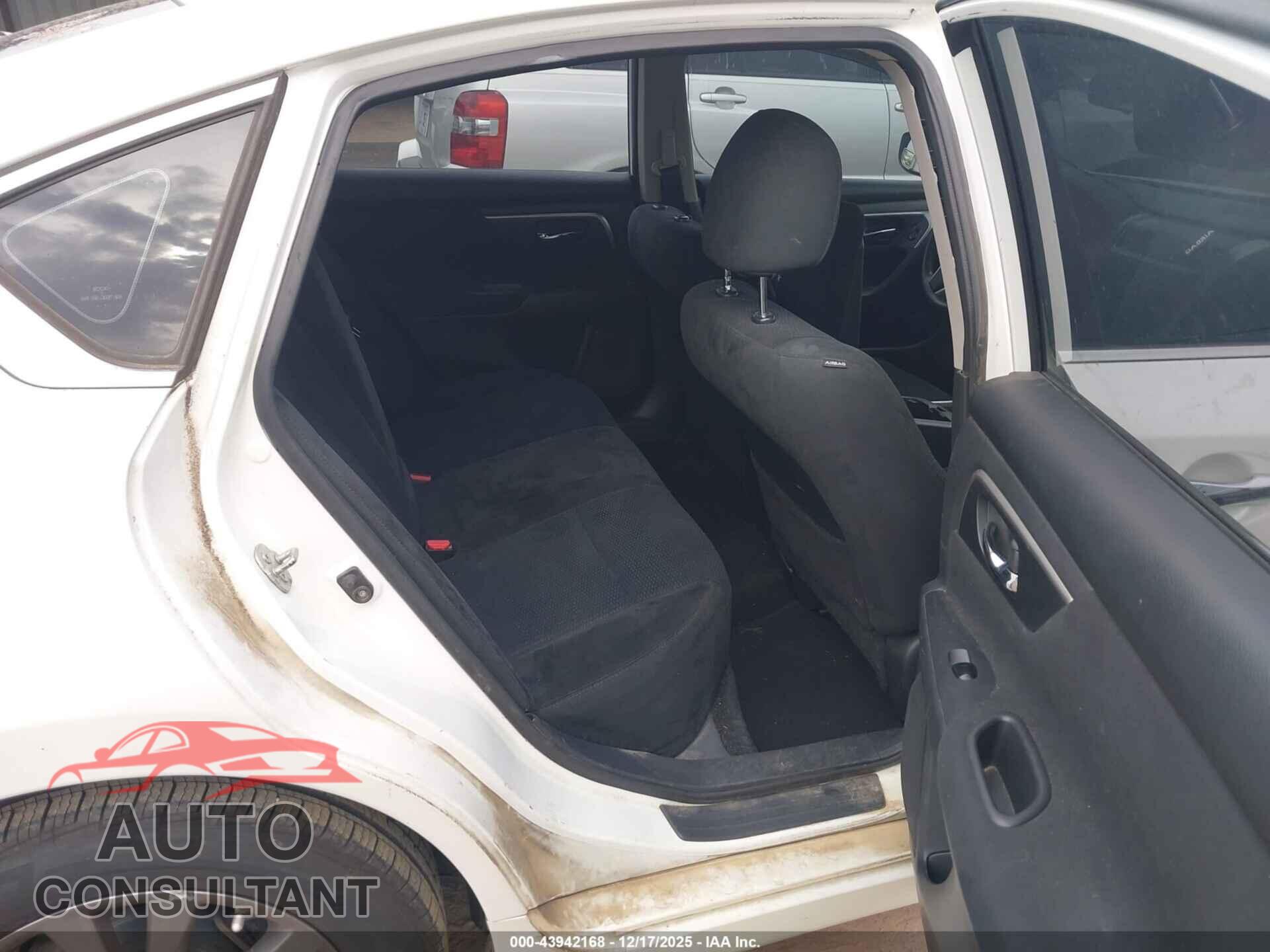 NISSAN ALTIMA 2015 - 1N4AL3AP3FC213904
