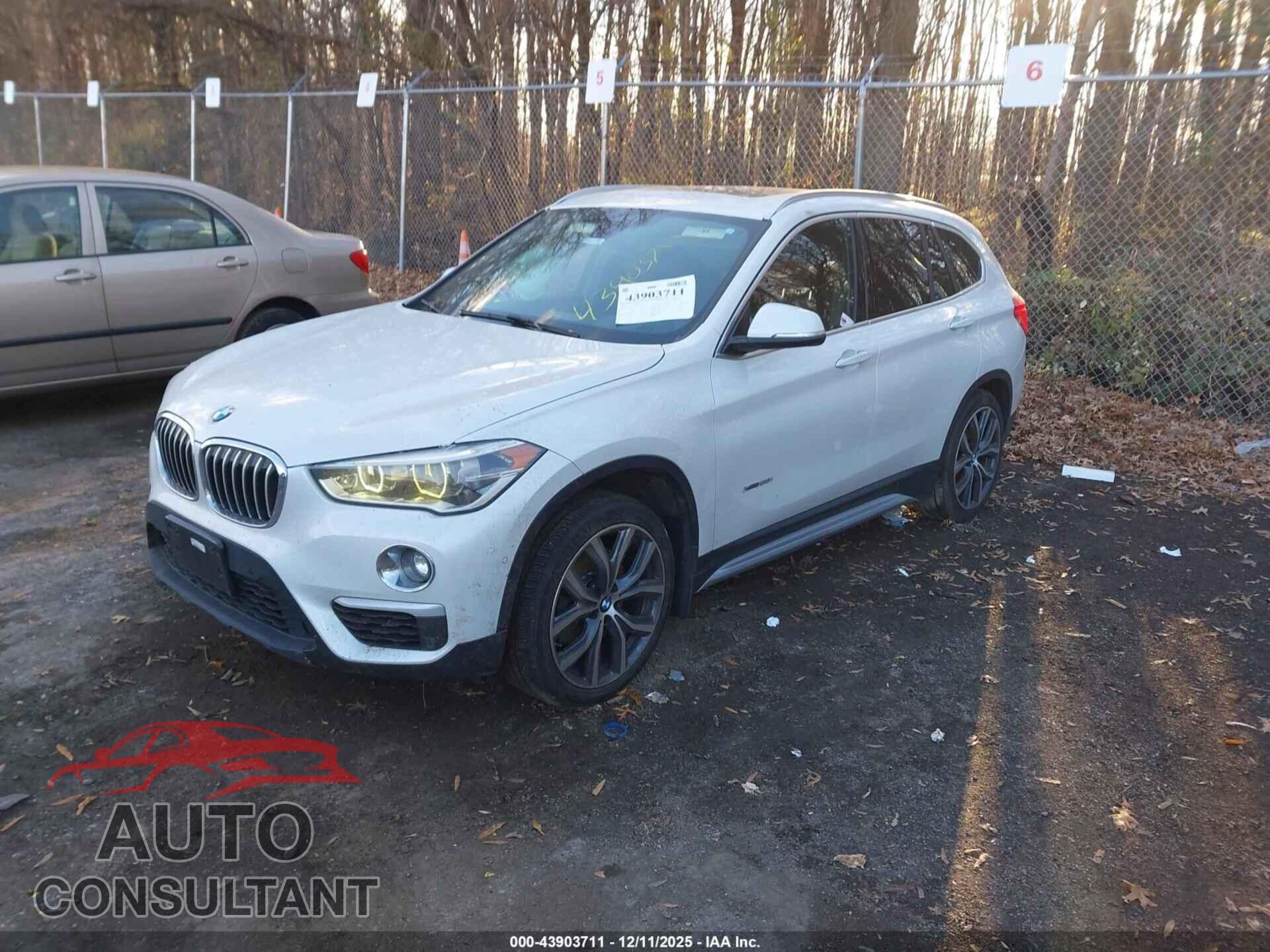 BMW X1 2016 - WBXHT3C30GP880476