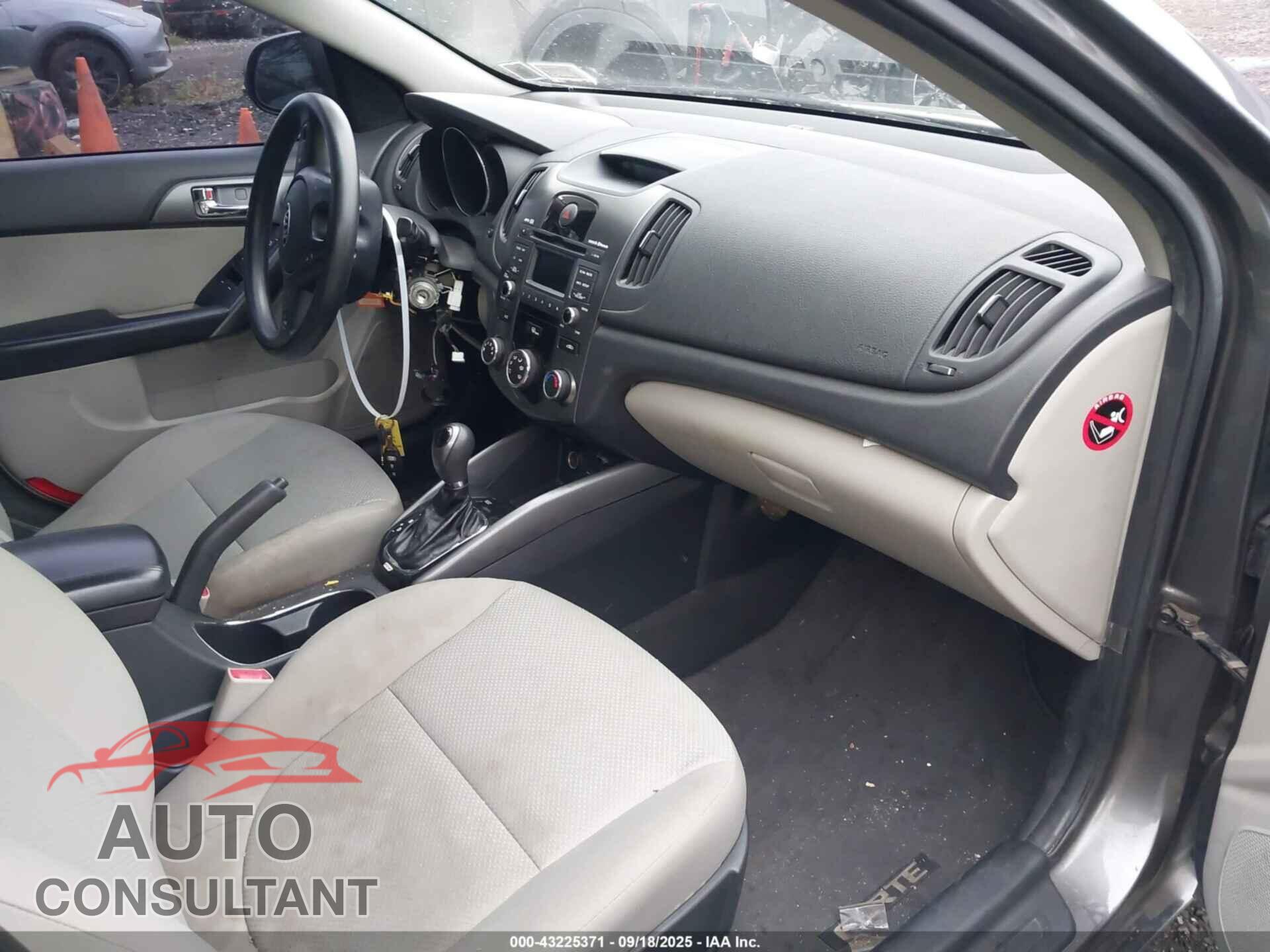 KIA FORTE 2013 - KNAFU4A21D5711699