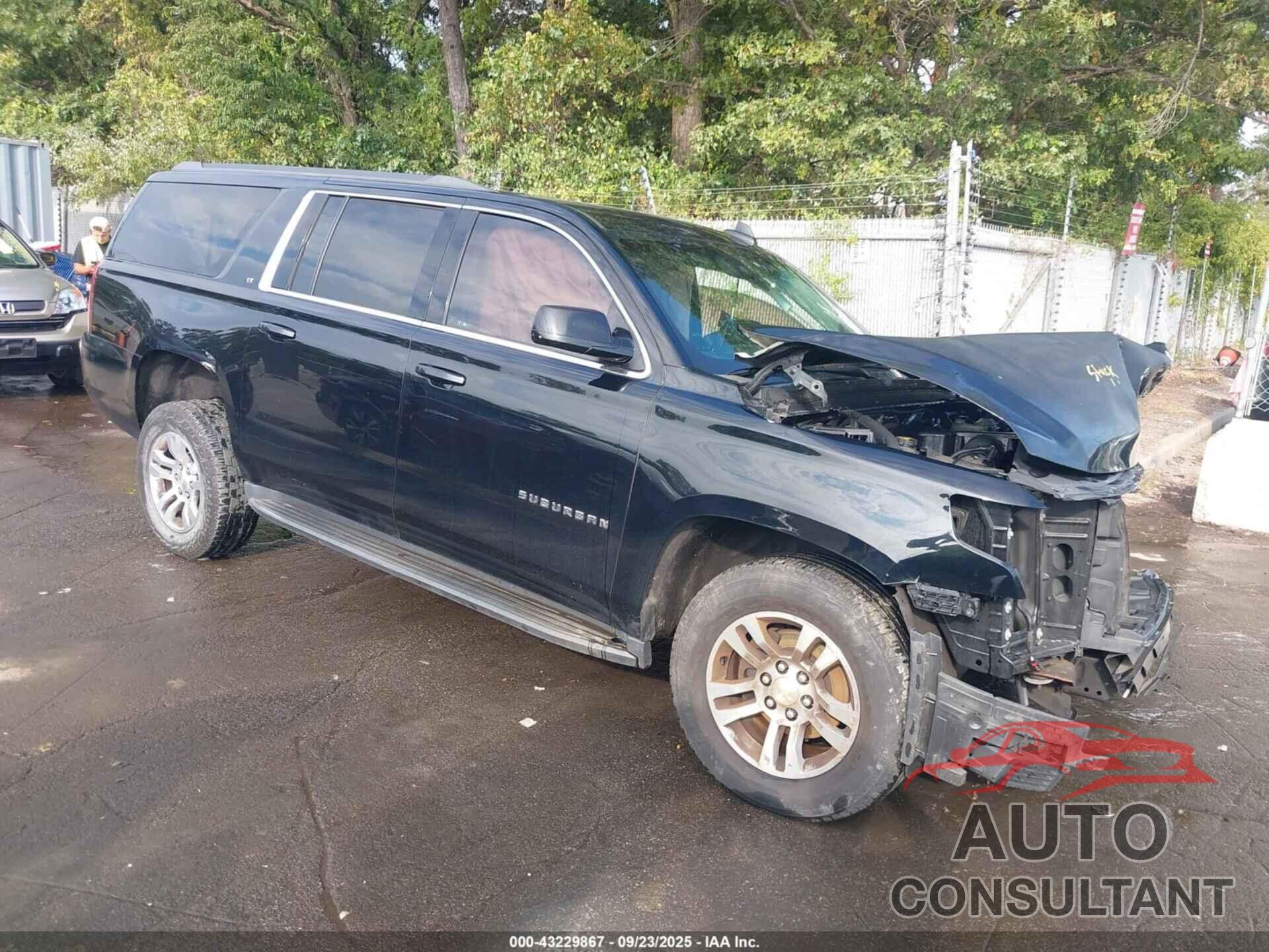 CHEVROLET SUBURBAN 2018 - 1GNSKHKC4JR144096