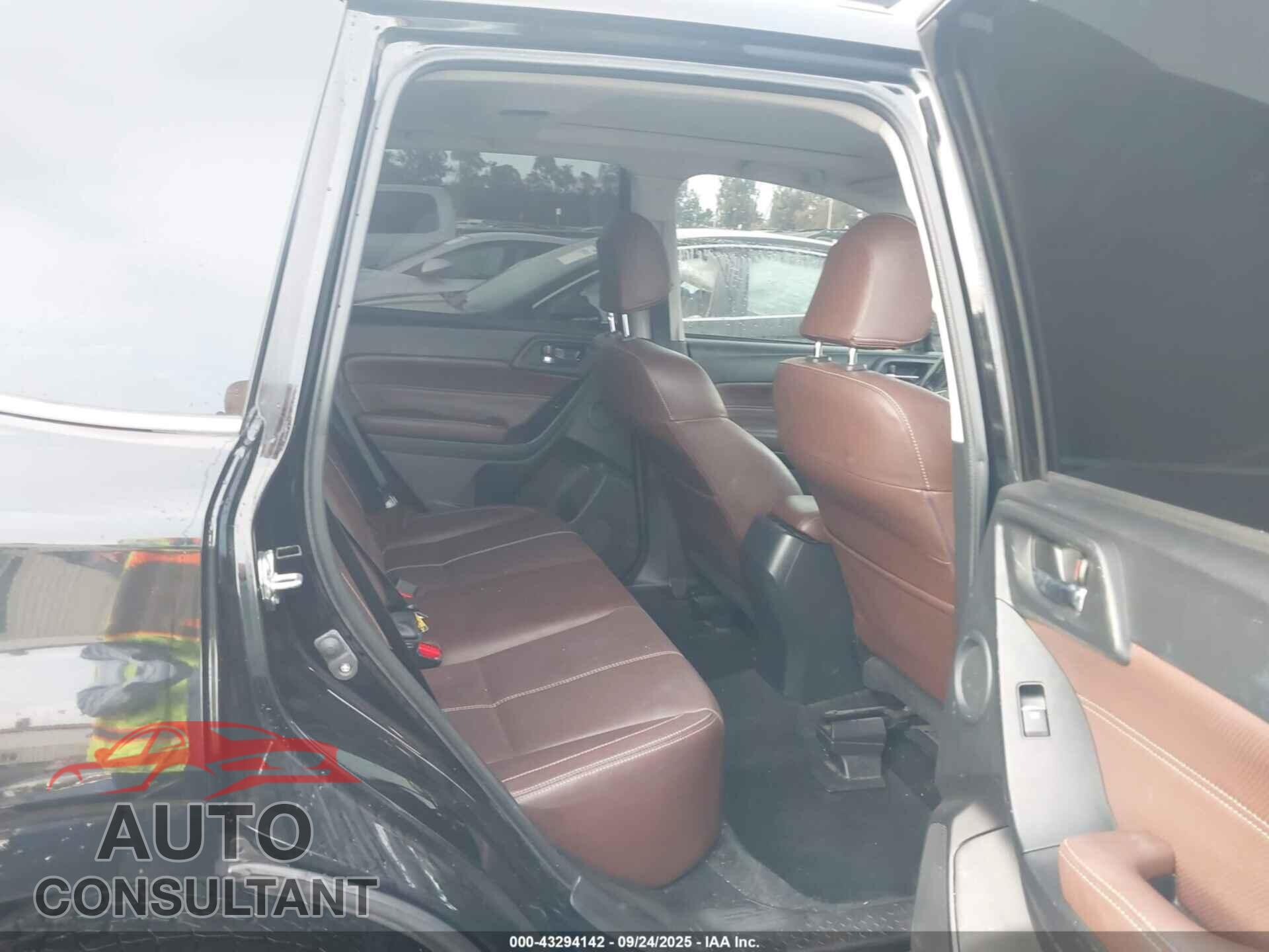SUBARU FORESTER 2018 - JF2SJGWC3JH557229