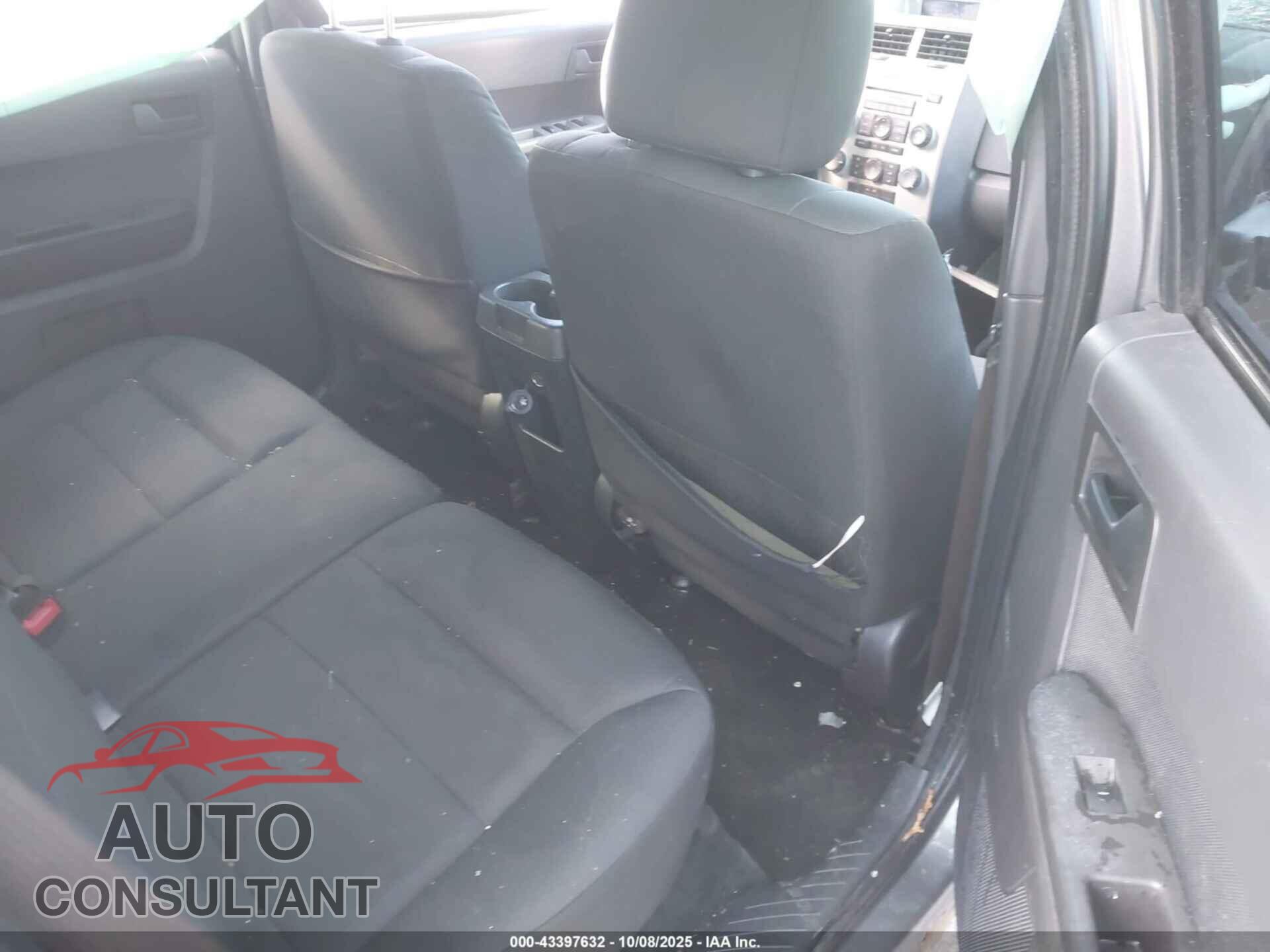 FORD ESCAPE 2011 - 1FMCU9D70BKC61399
