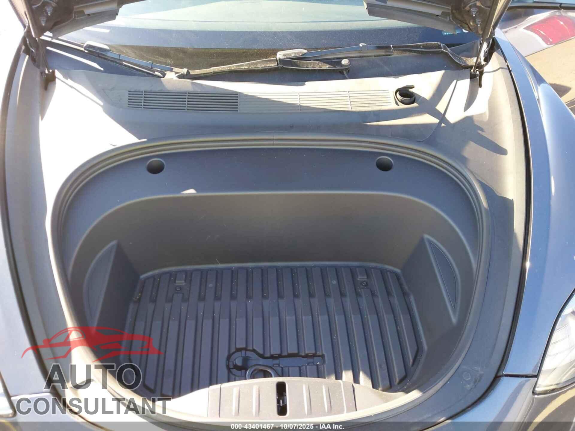 TESLA MODEL 3 2023 - 5YJ3E1EA0PF667281