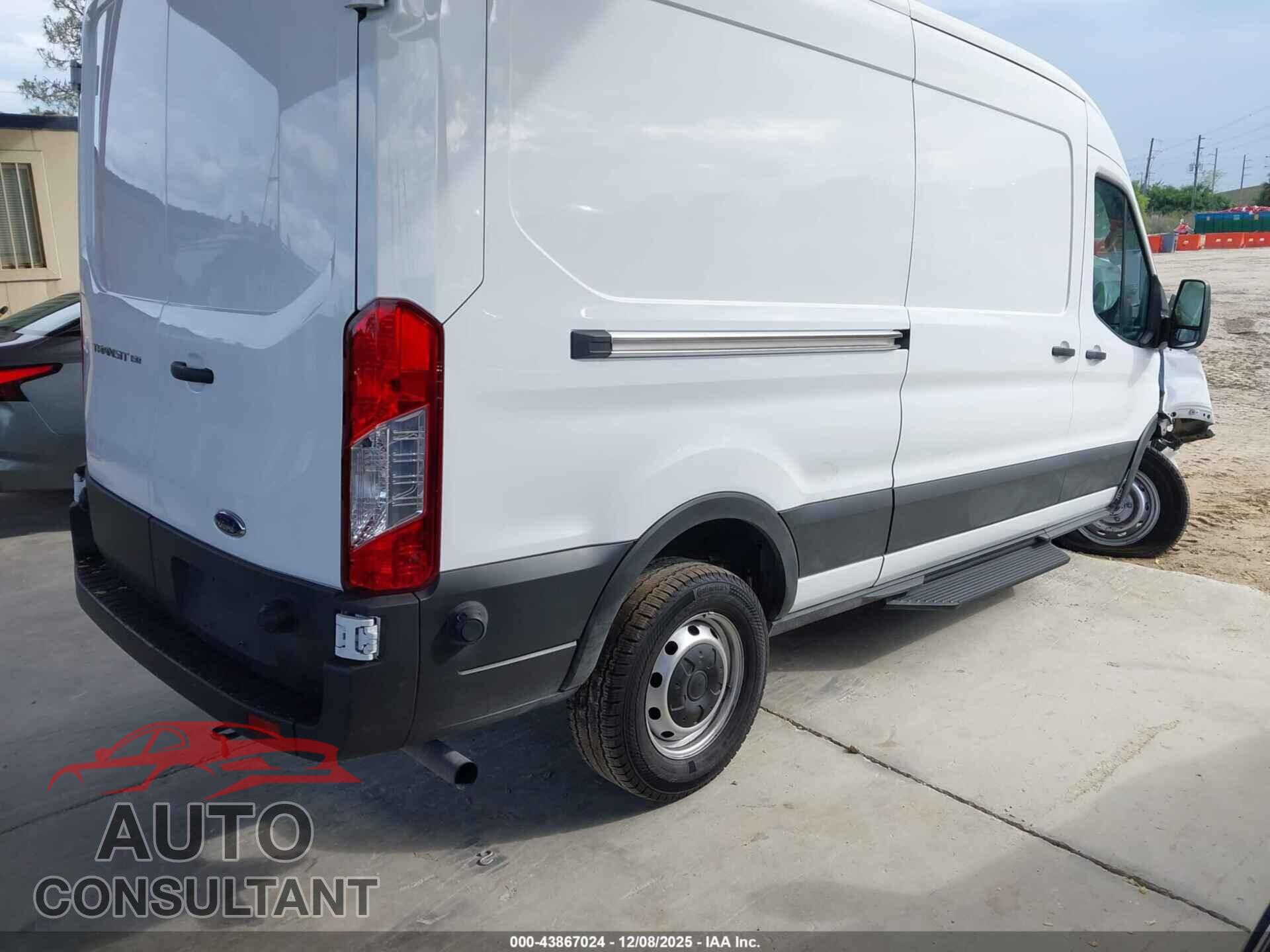 FORD TRANSIT-150 2024 - 1FTYE1C84RKB59004