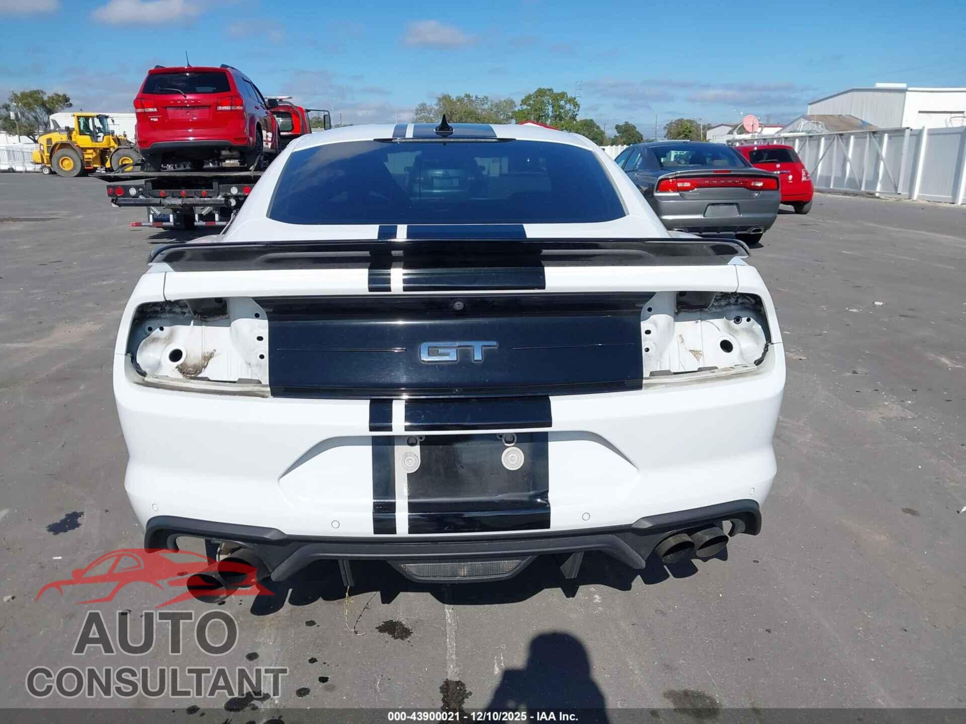 FORD MUSTANG 2021 - 1FA6P8CFXM5143556