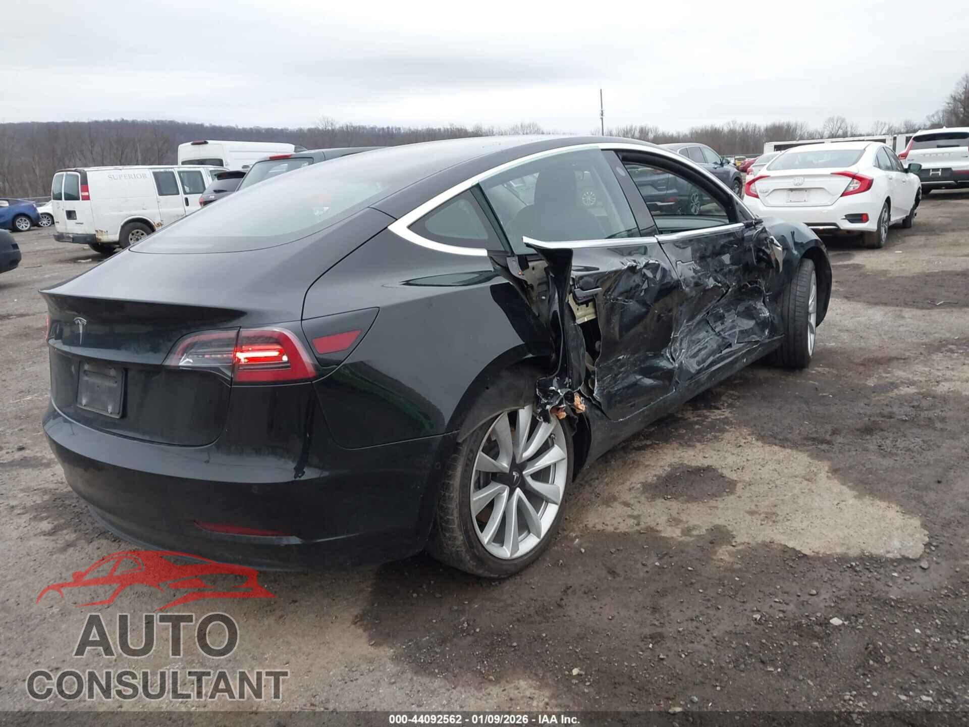 TESLA MODEL 3 2020 - 5YJ3E1EA4LF792925
