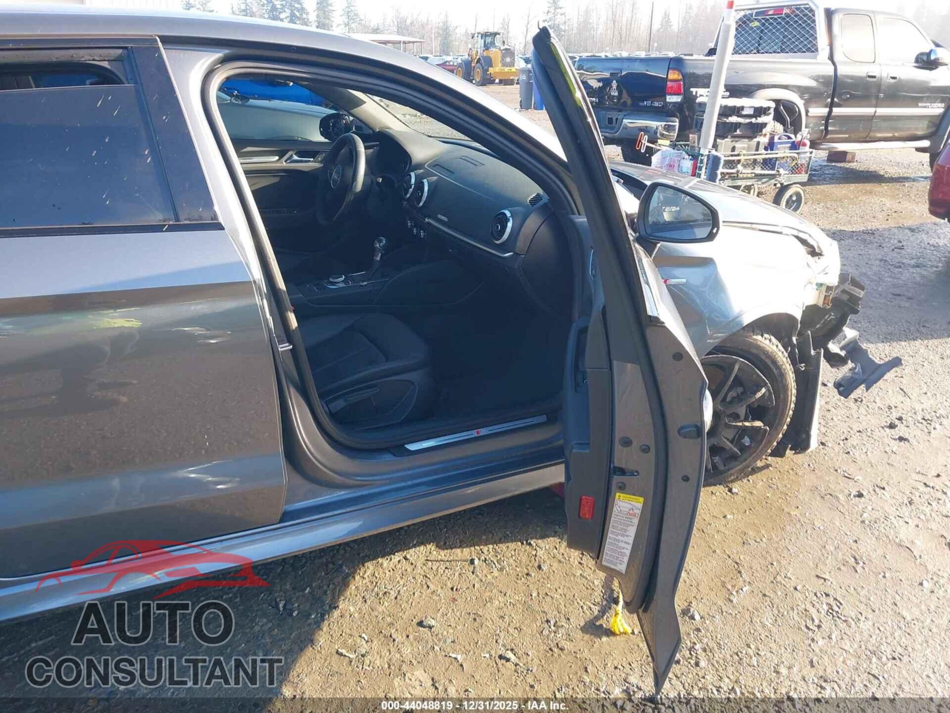 AUDI A3 2020 - WAUBEGFF5LA102890