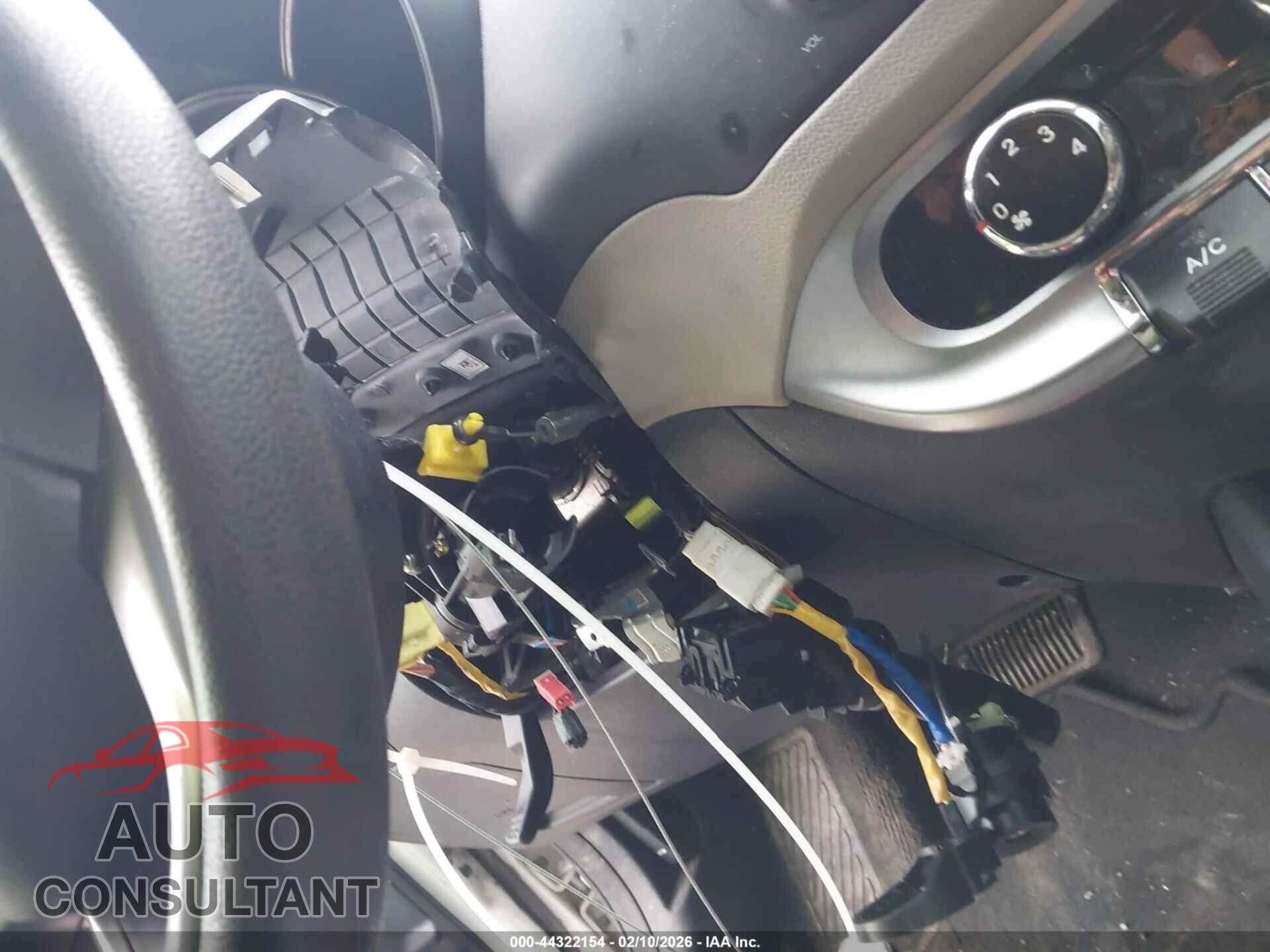 KIA RIO 2012 - KNADM4A35C6083848