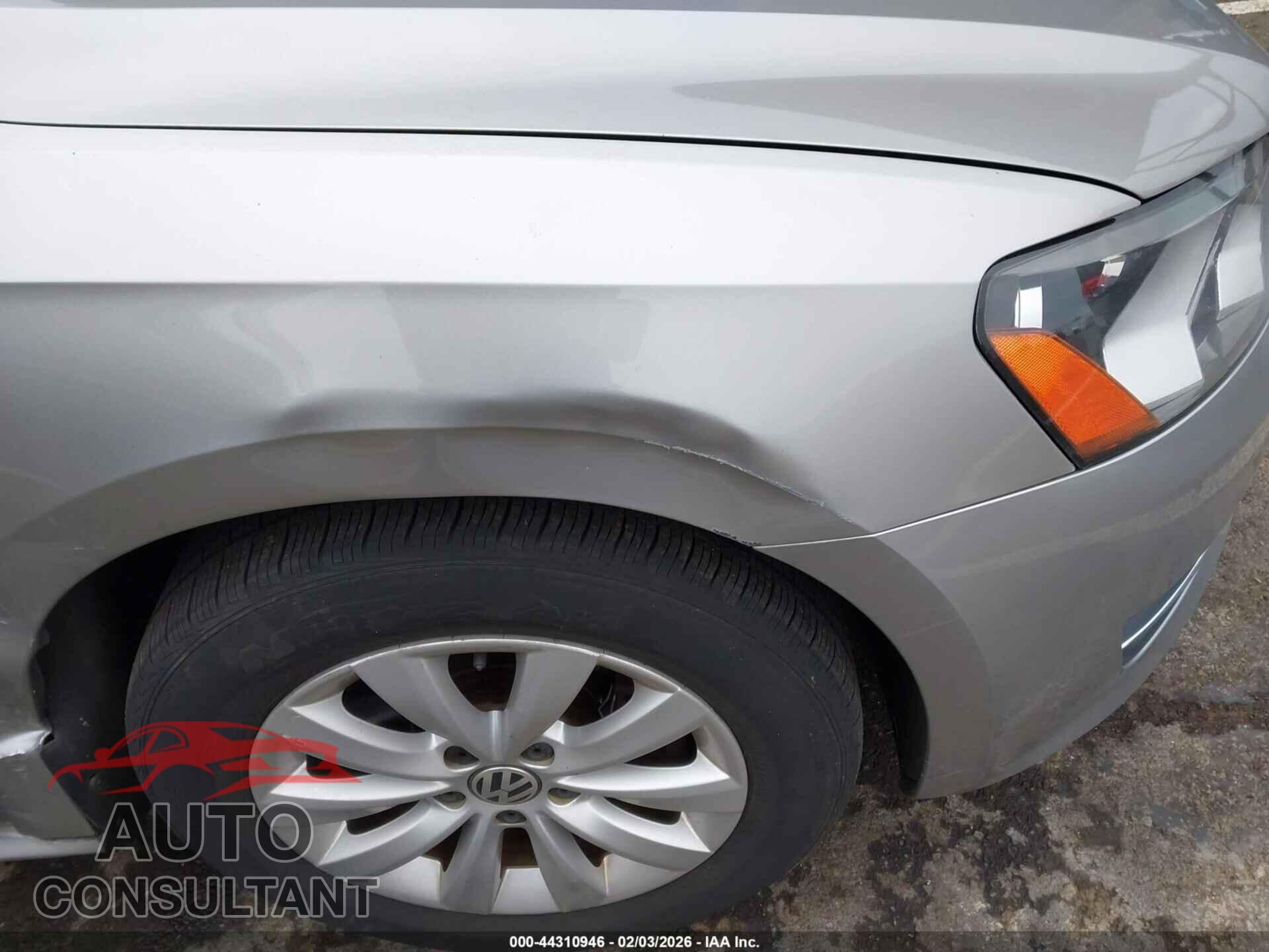 VOLKSWAGEN PASSAT 2014 - 1VWAT7A34EC076532