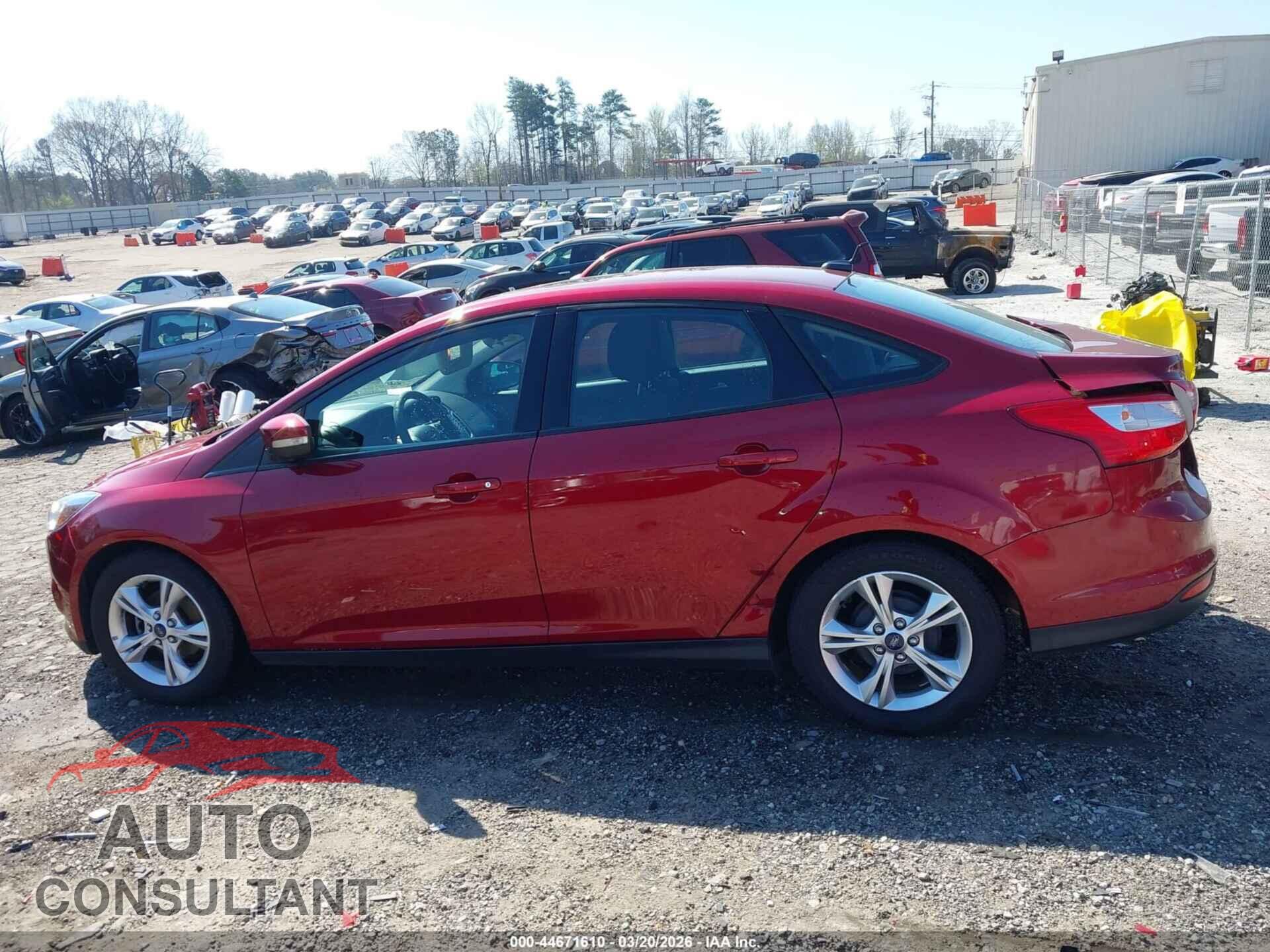 FORD FOCUS 2014 - 1FADP3F23EL240369