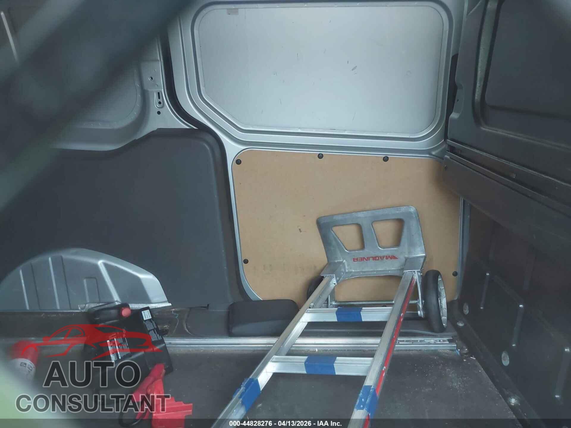 FORD TRANSIT CONNECT 2019 - NM0LS7F24K1408231