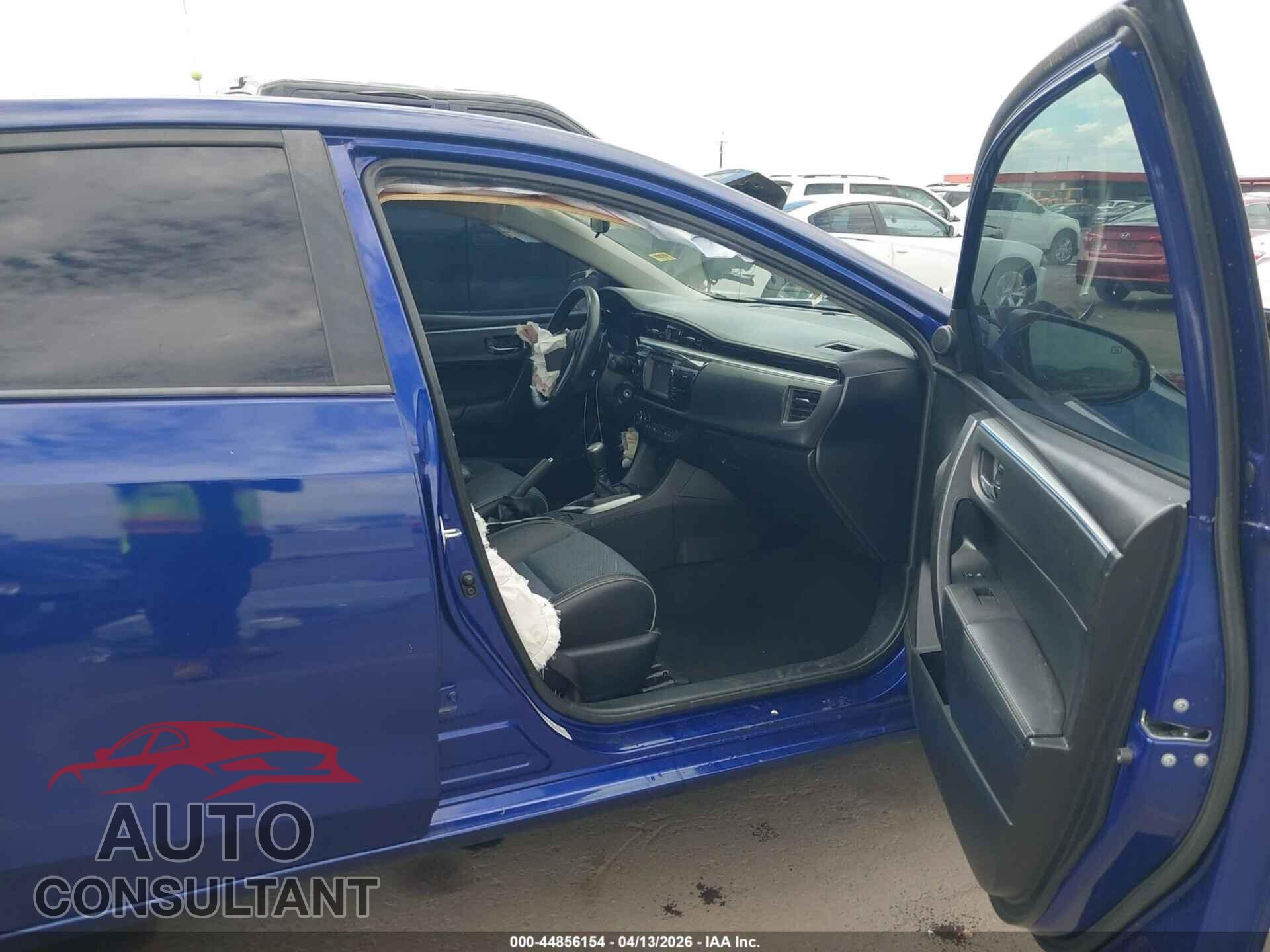 TOYOTA COROLLA 2015 - 5YFBURHE7FP268656