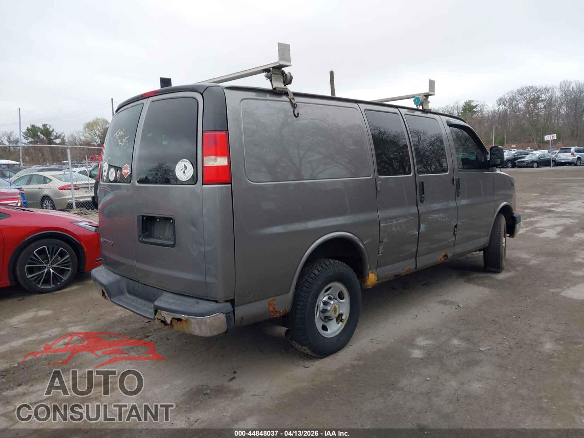 CHEVROLET EXPRESS 2500 2012 - 1GCWGFCA4C1151547