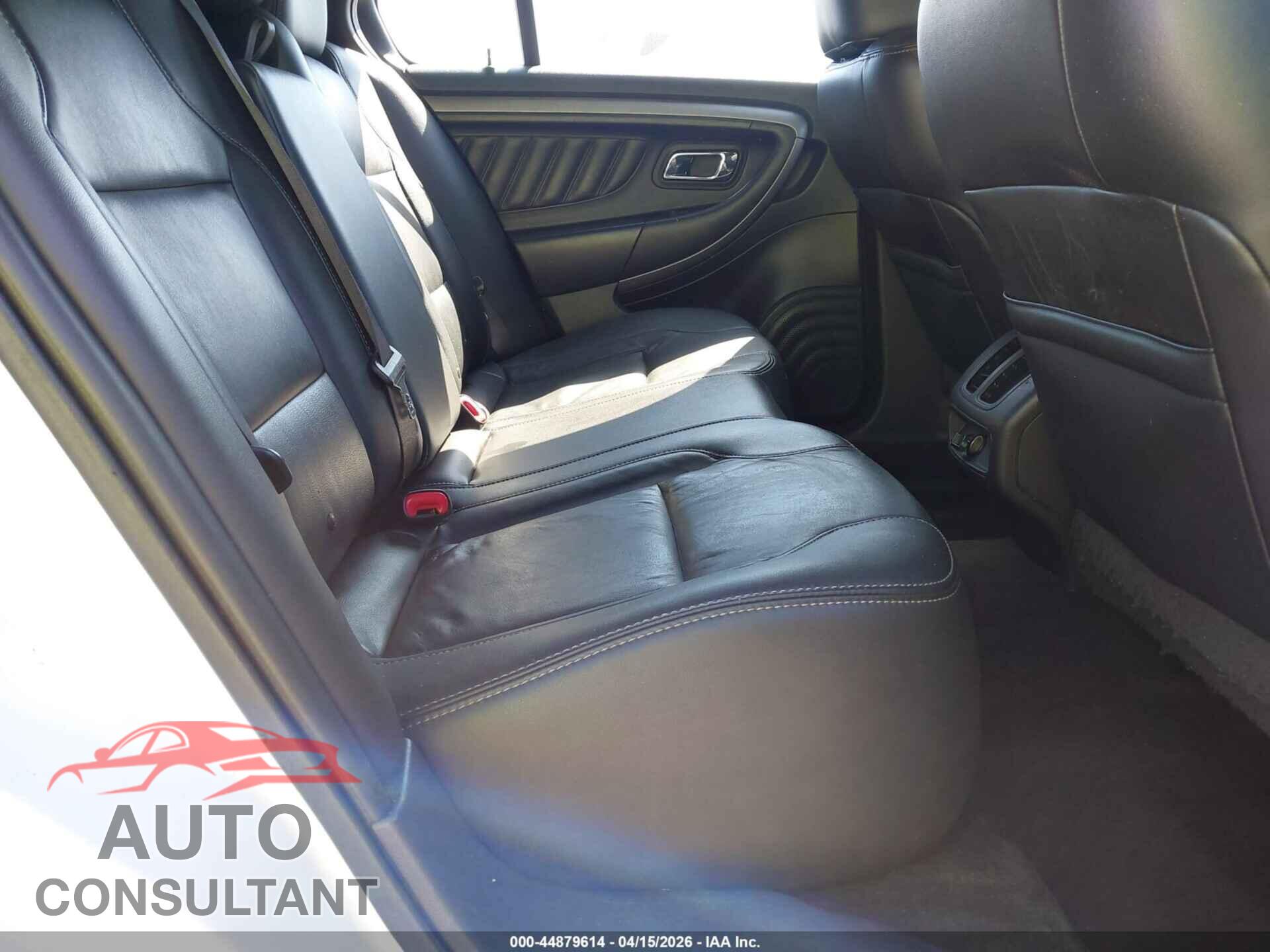 FORD TAURUS 2015 - 1FAHP2E89FG147898