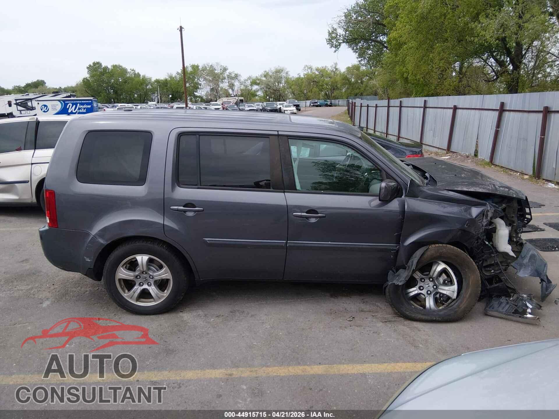 HONDA PILOT 2015 - 5FNYF4H64FB042330