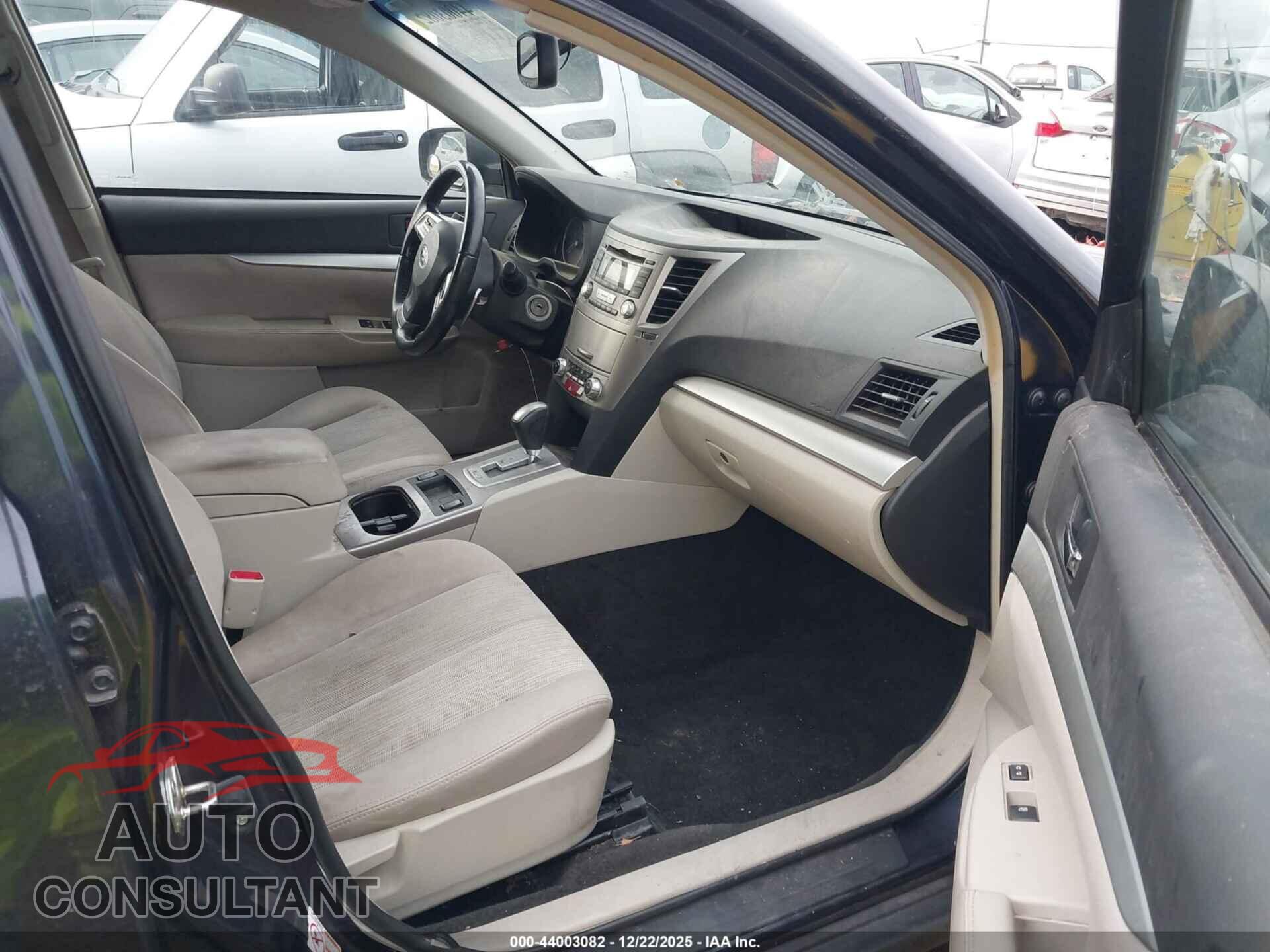 SUBARU OUTBACK 2013 - 4S4BRBCC2D3270234