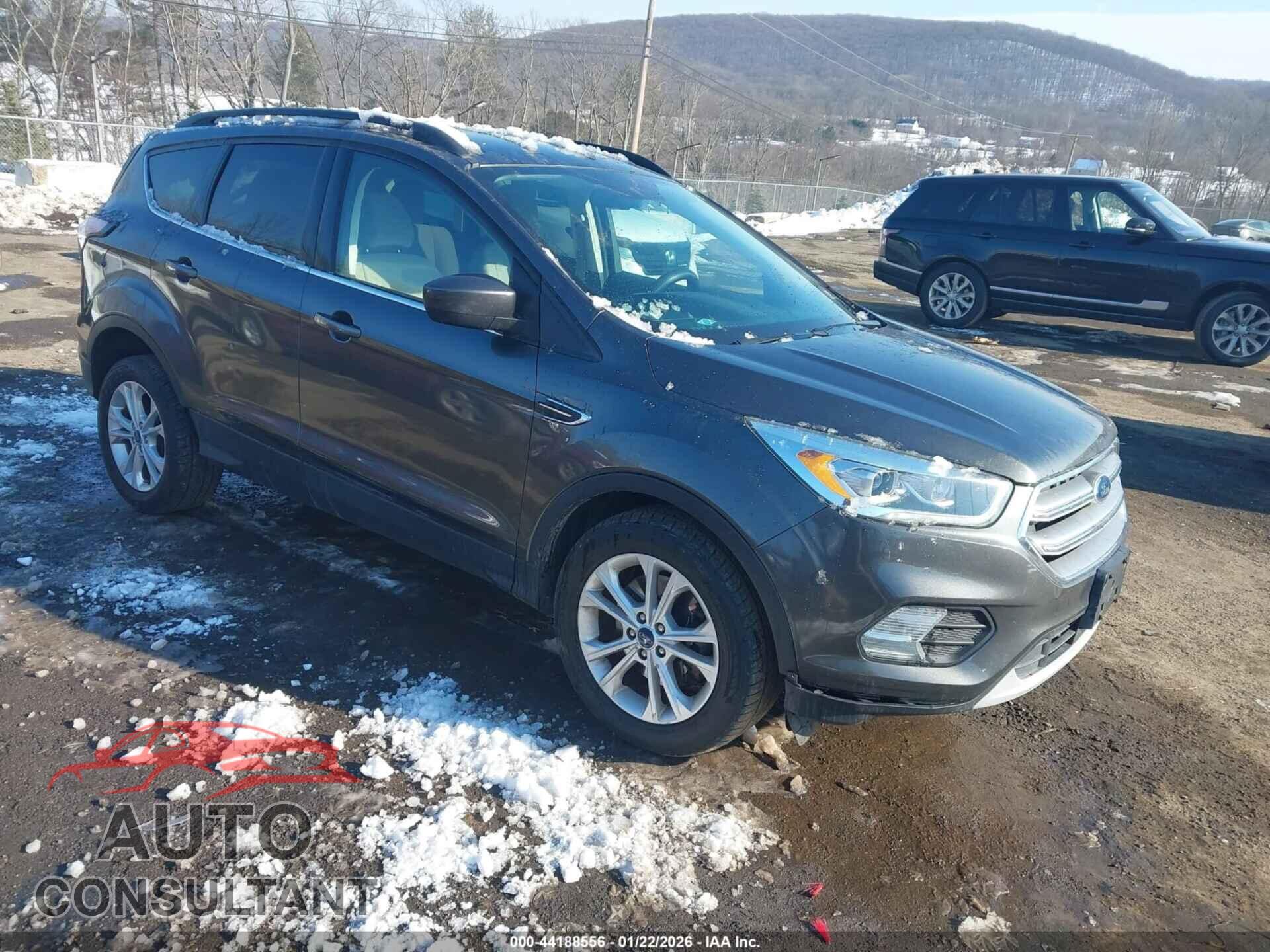 FORD ESCAPE 2017 - 1FMCU9GD2HUB05721
