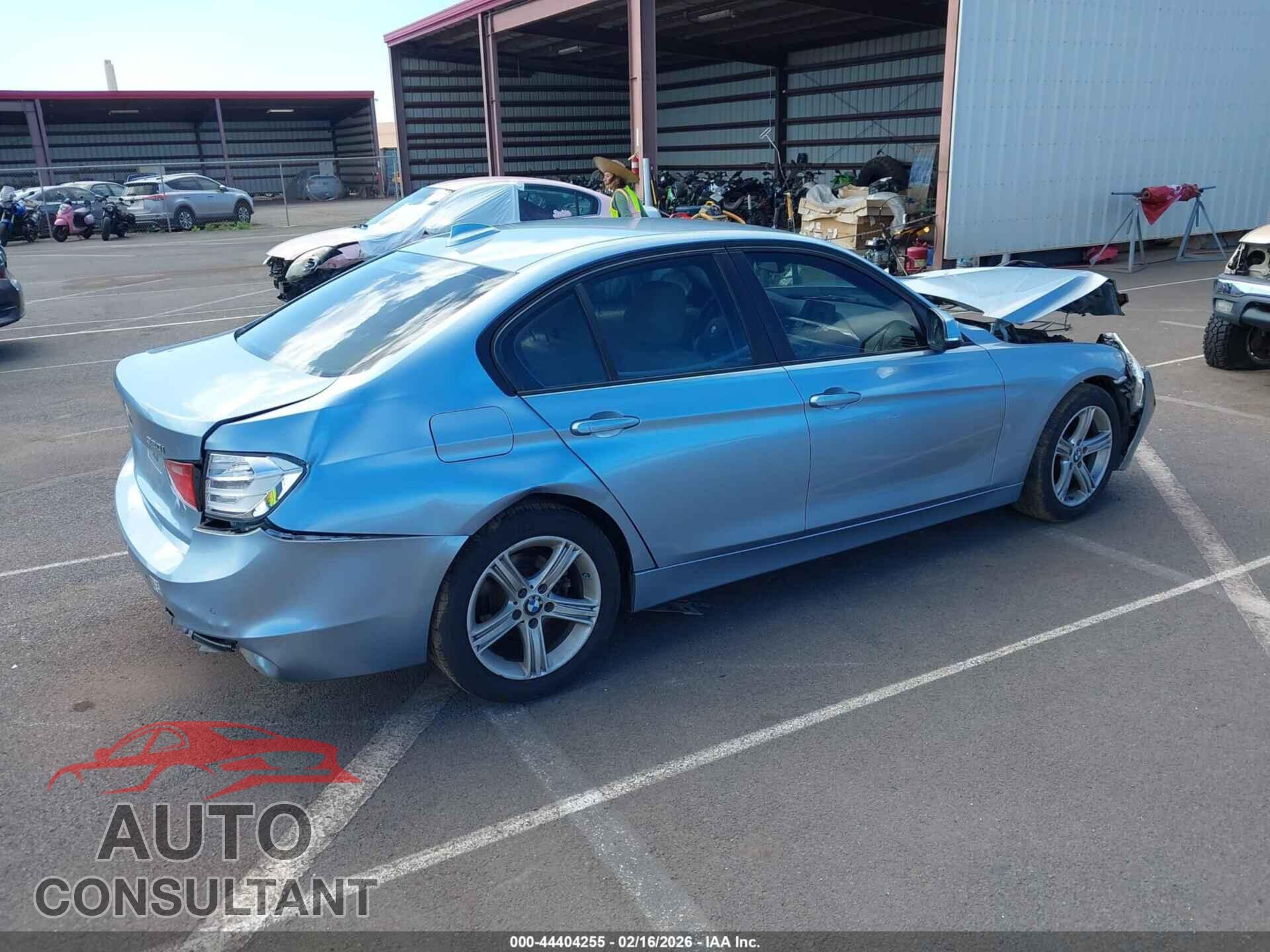 BMW 320I 2014 - WBA3B1C50EK132530
