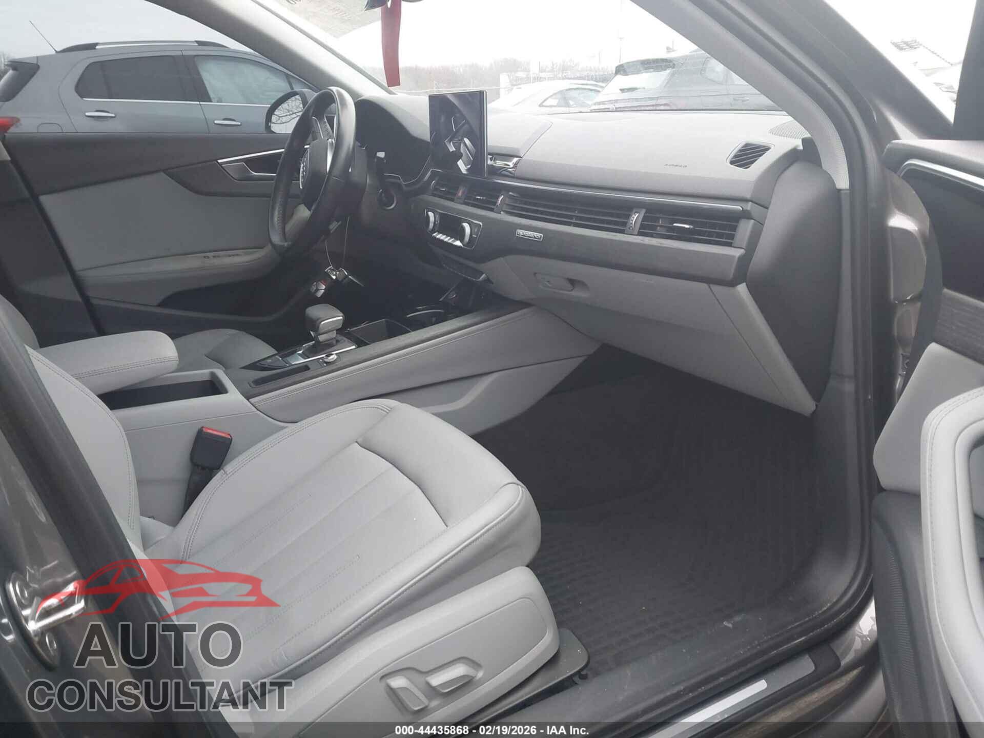 AUDI A4 2022 - WAUBBAF47NN001740