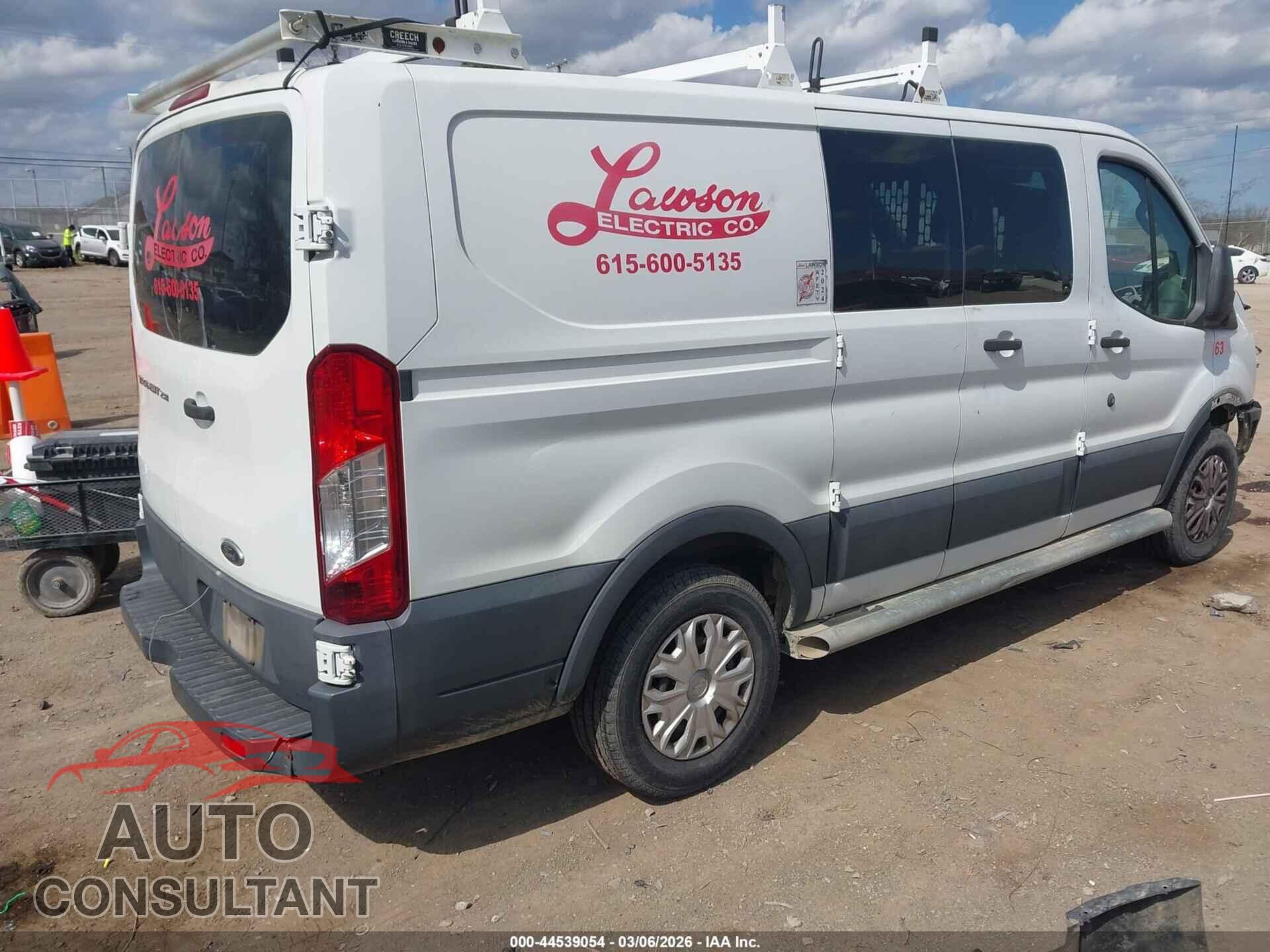 FORD TRANSIT-250 2015 - 1FTNR1ZM5FKB19909