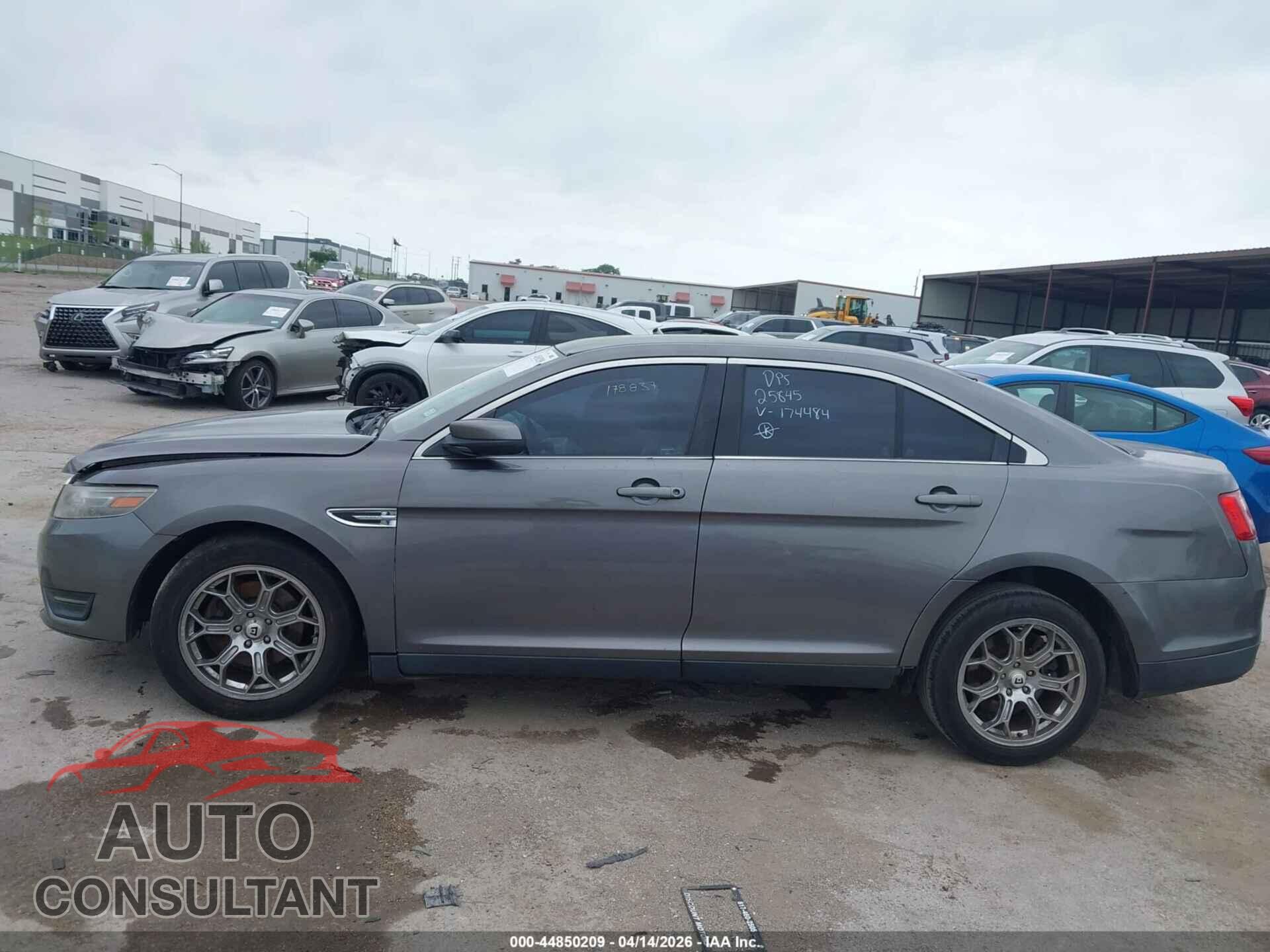 FORD TAURUS 2014 - 1FAHP2E89EG174484