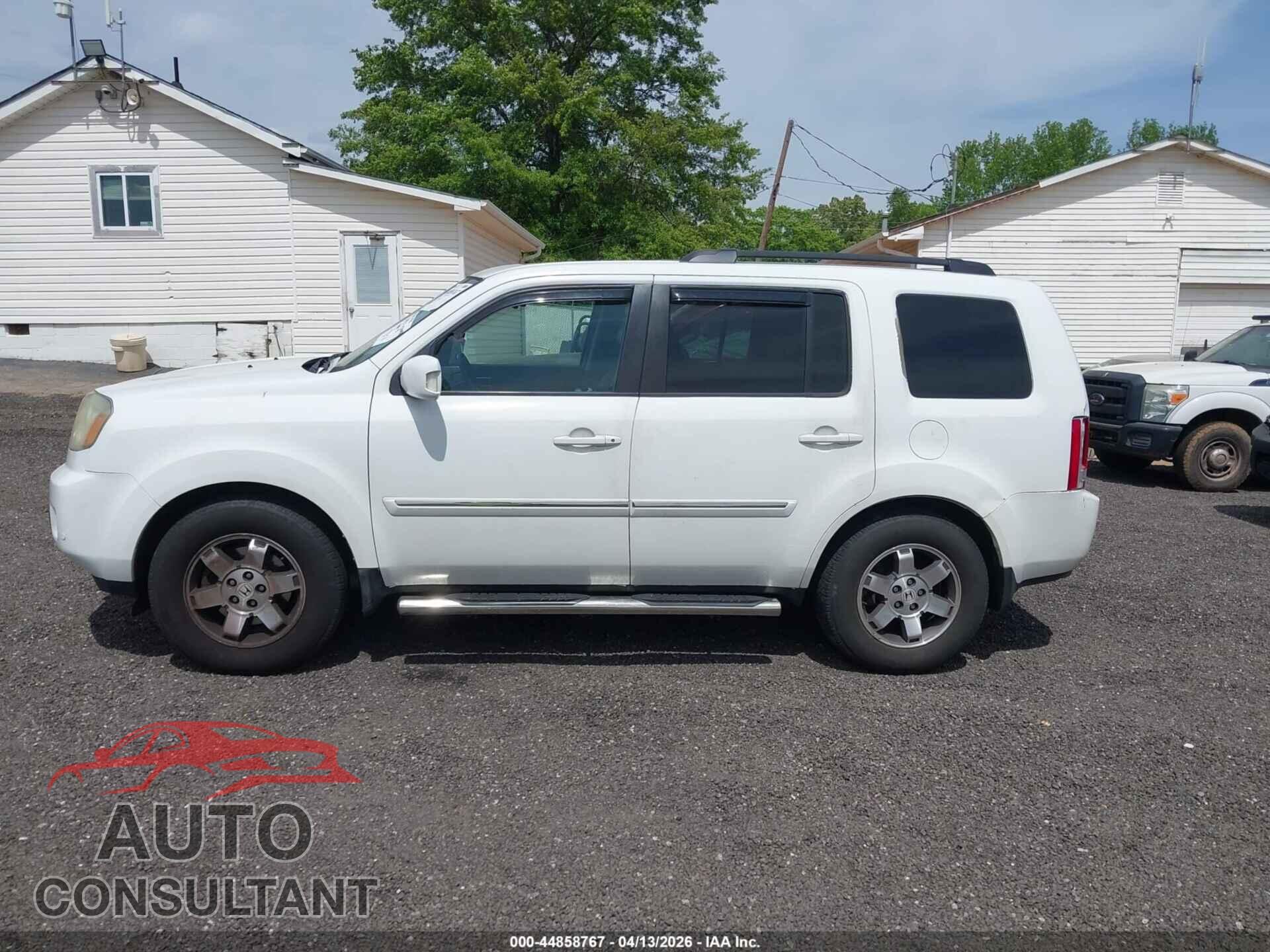 HONDA PILOT 2011 - 5FNYF4H9XBB076843