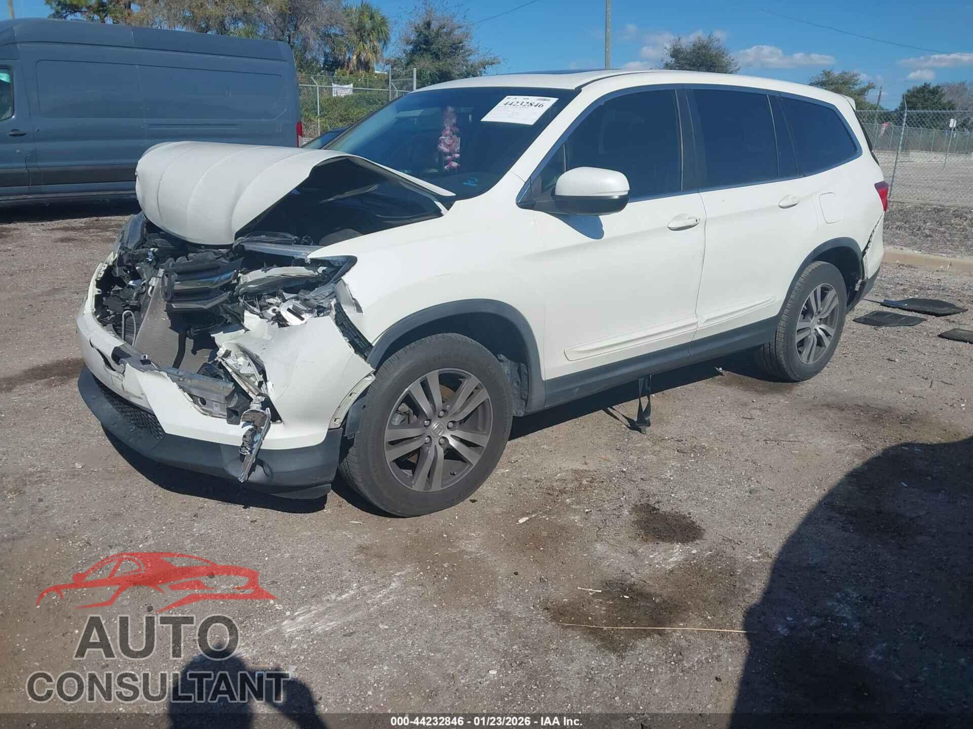 HONDA PILOT 2018 - 5FNYF5H5XJB001044
