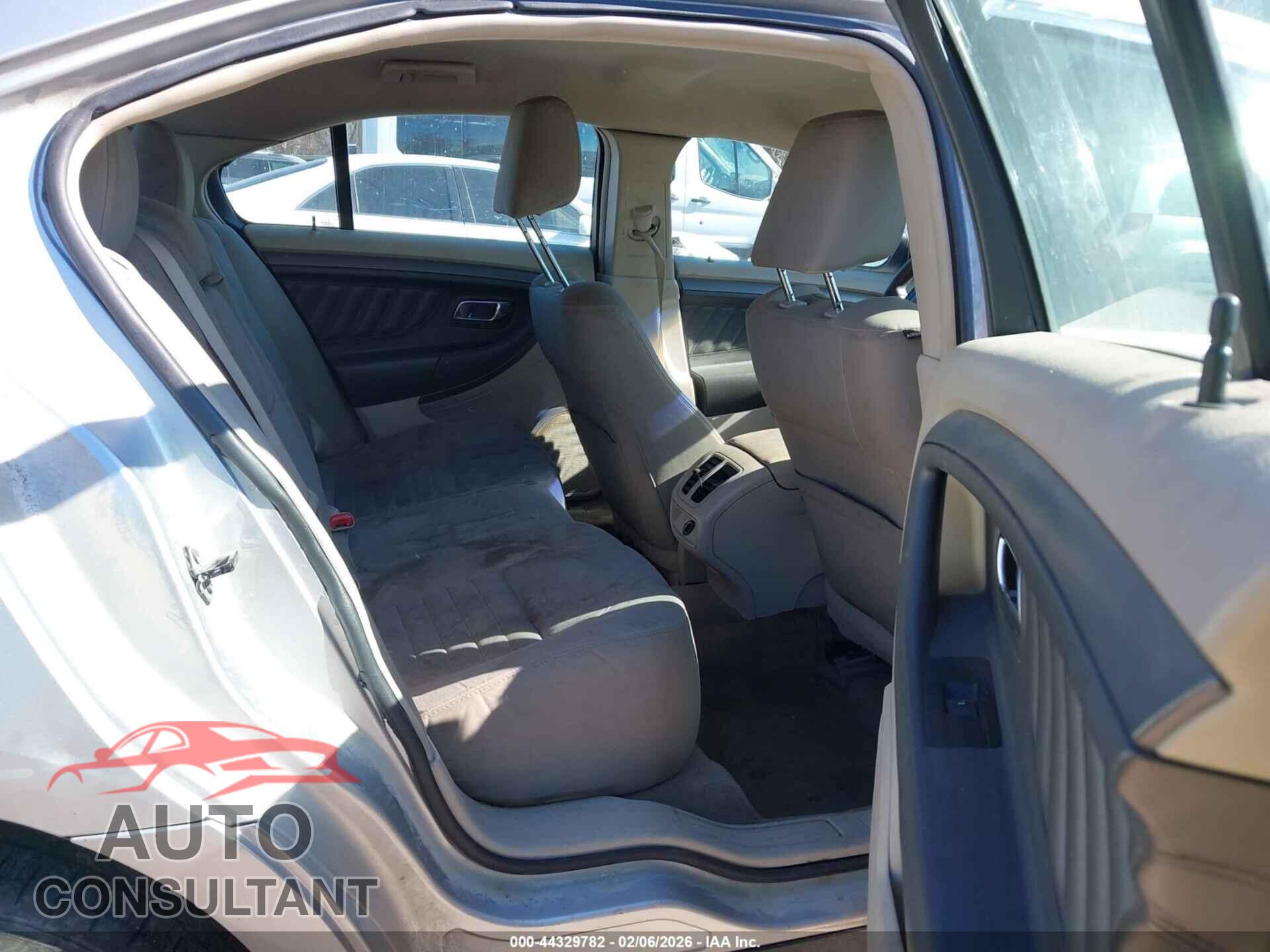 FORD TAURUS 2011 - 1FAHP2DW9BG179504