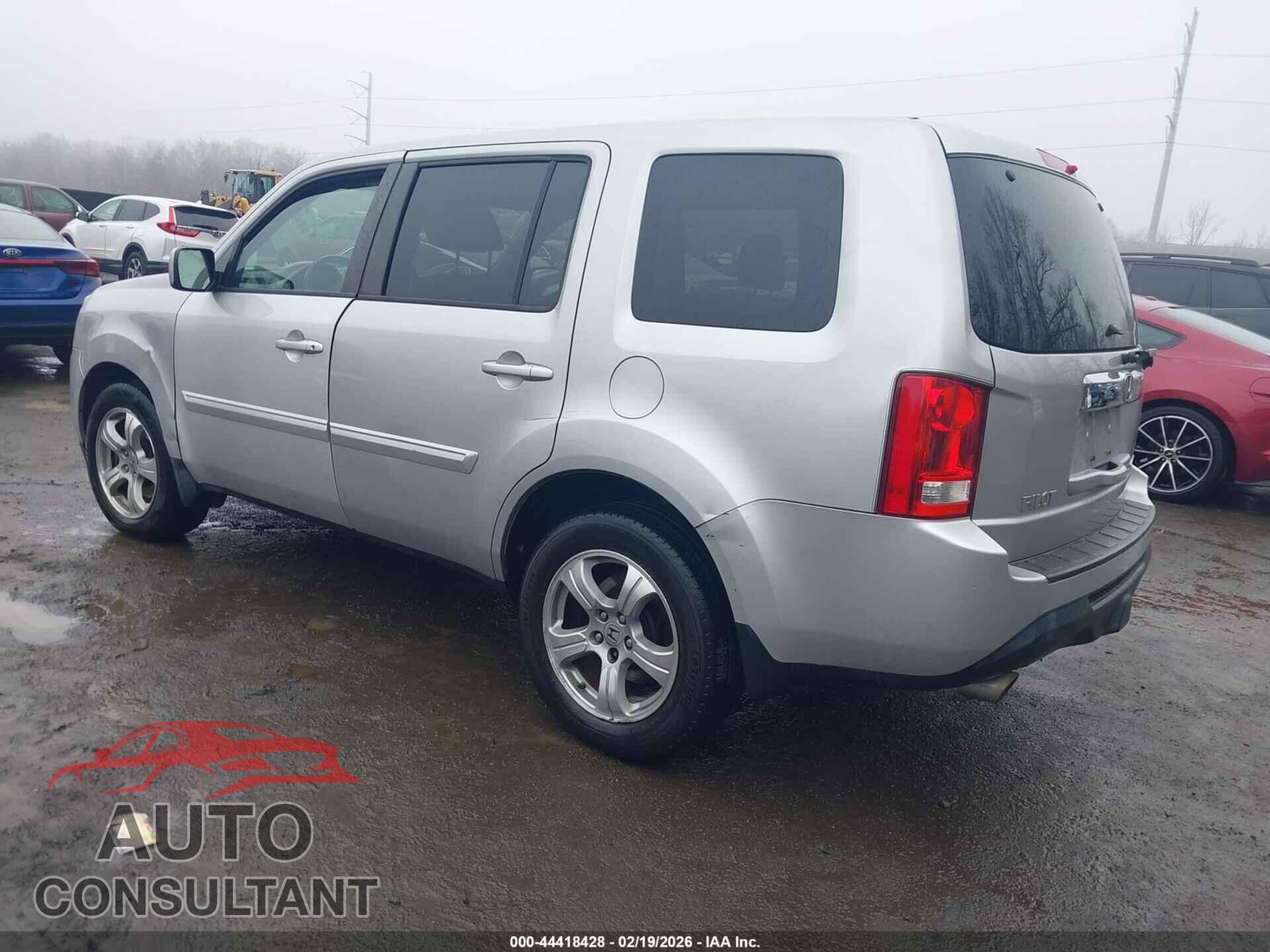 HONDA PILOT 2015 - 5FNYF4H49FB035498