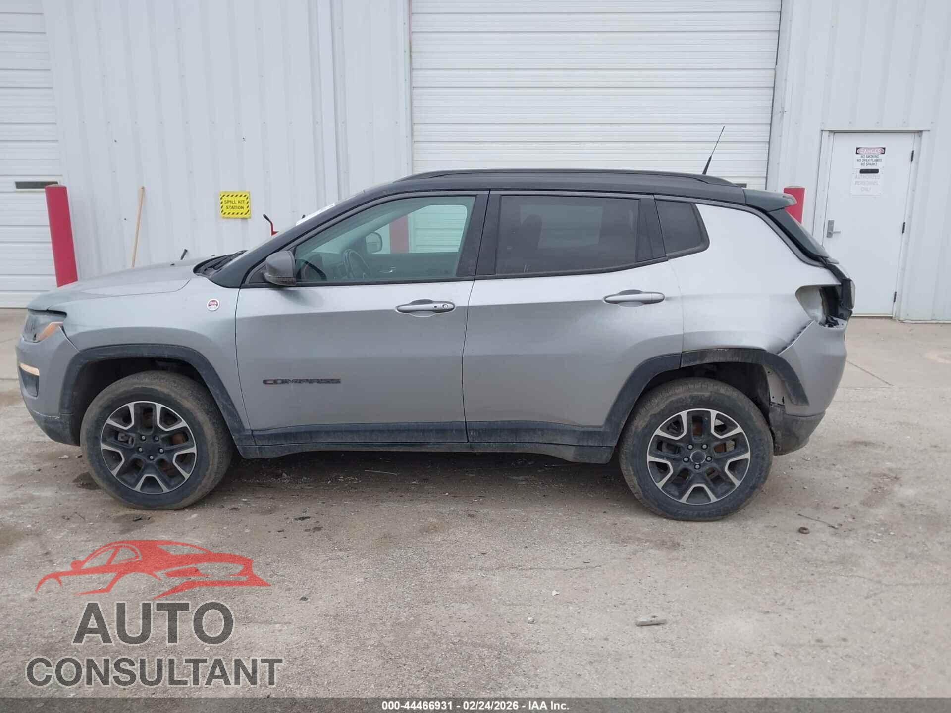JEEP COMPASS 2020 - 3C4NJDDB7LT195219