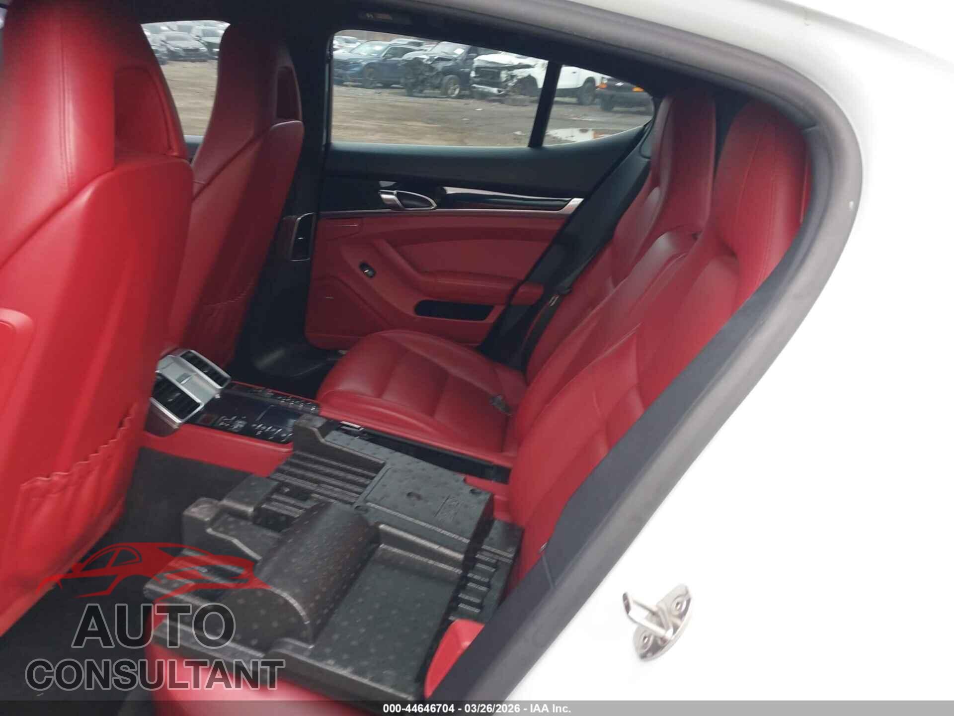 PORSCHE PANAMERA 2016 - WP0AA2A78GL000930
