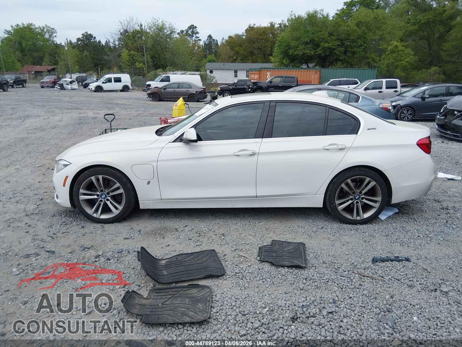 BMW 330E 2018 - WBA8E1C52JA167602