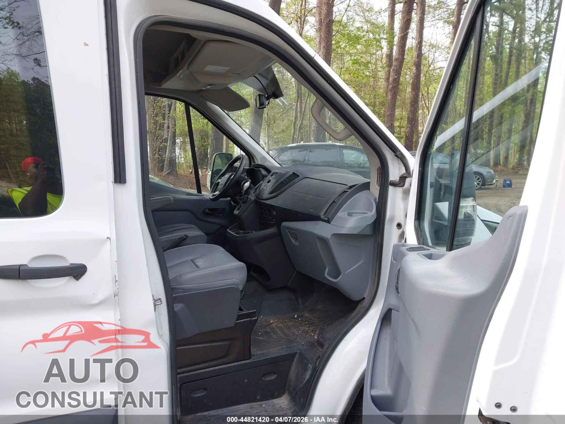 FORD TRANSIT-250 2015 - 1FTNR2CM9FKA29631