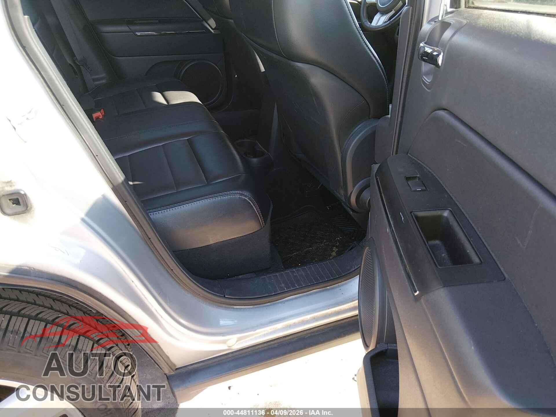 JEEP COMPASS 2011 - 1J4NF5FB9BD278508