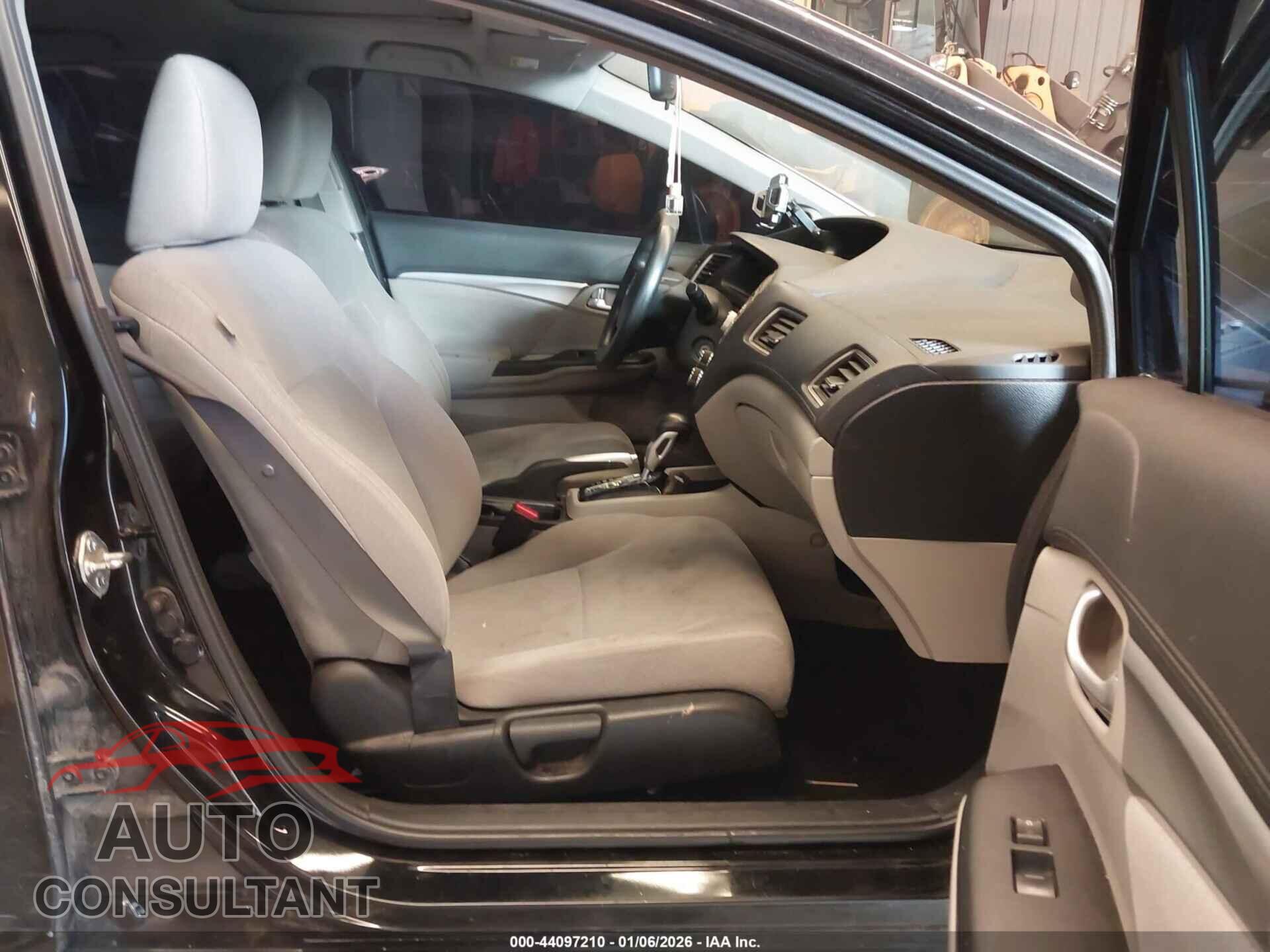 HONDA CIVIC 2013 - 2HGFB2F84DH521254
